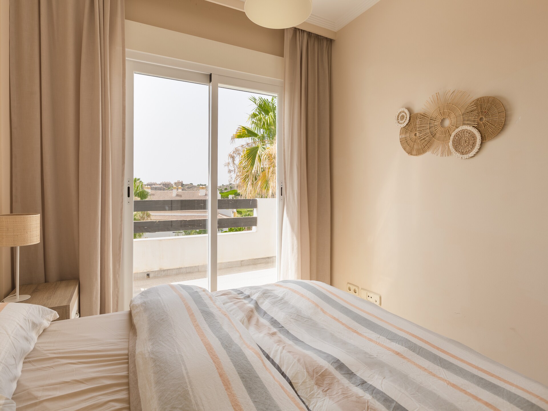 Modern appartement aan golfbaan nabij Málaga met zwembad en padel - foto 24
