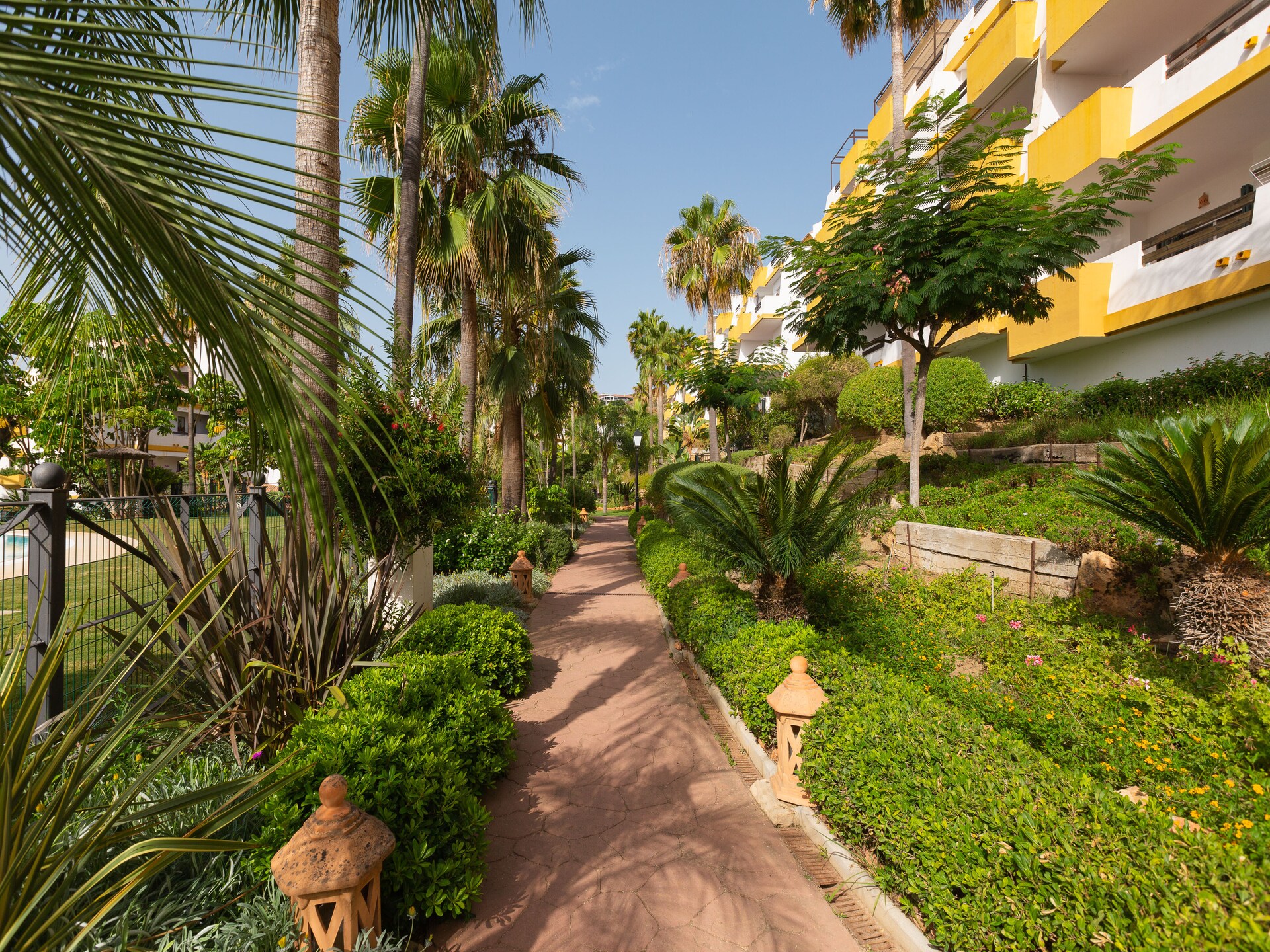 Modern appartement aan golfbaan nabij Málaga met zwembad en padel - foto 41