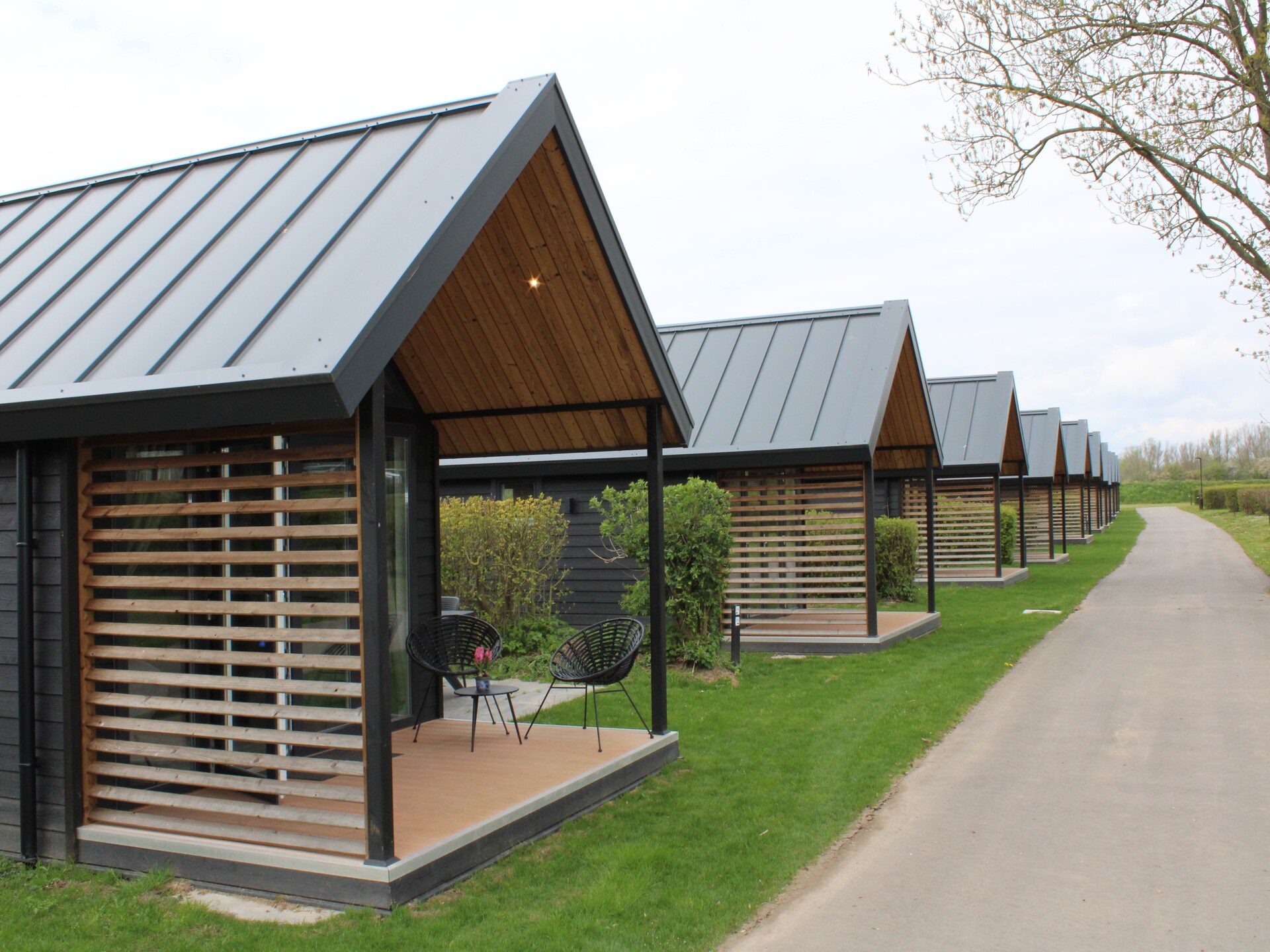 Tiny House Chalet aan de Rhederlaagse Meren in Lathum - foto 16