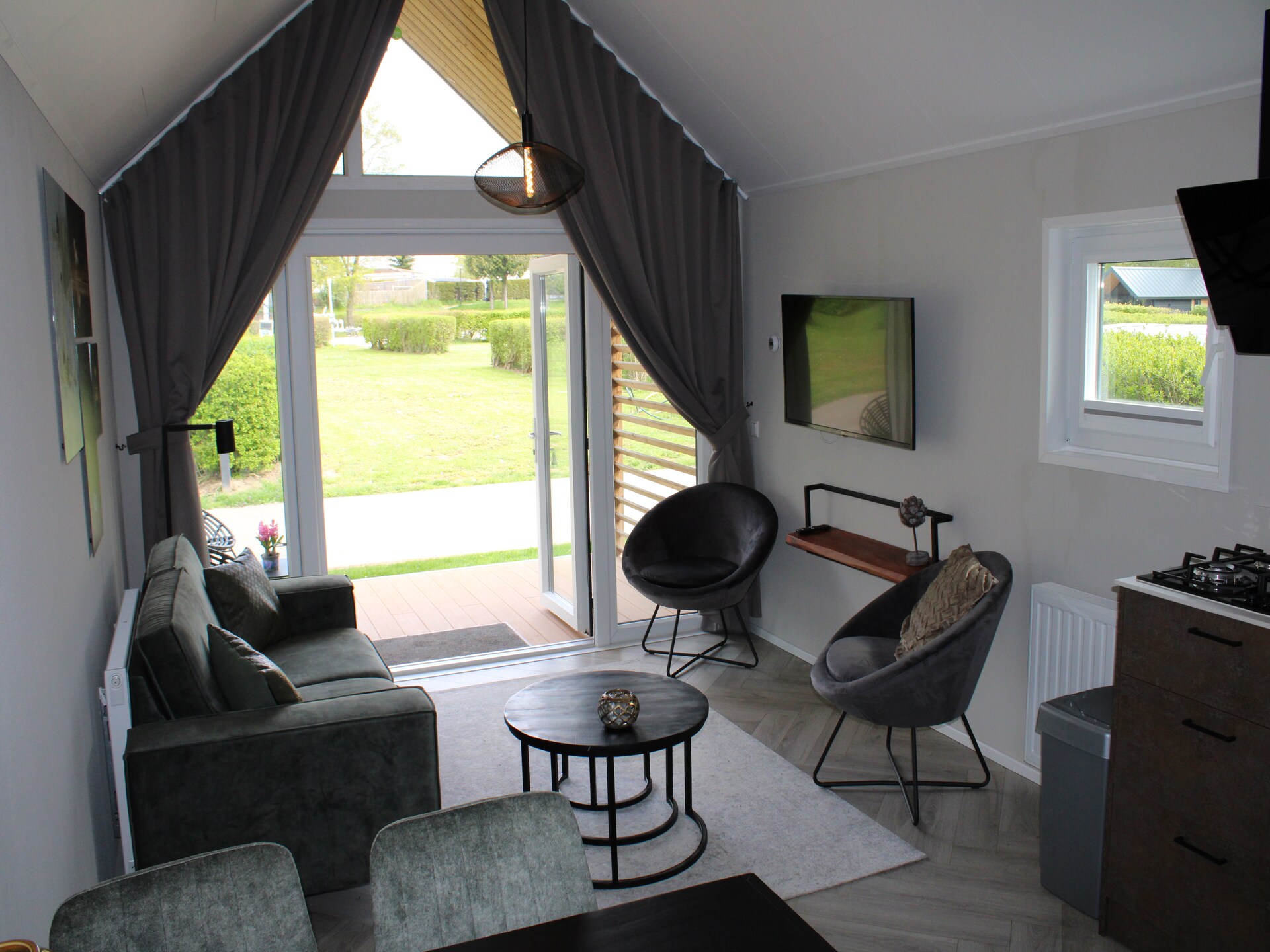 Tiny House Chalet aan de Rhederlaagse Meren in Lathum - foto 20