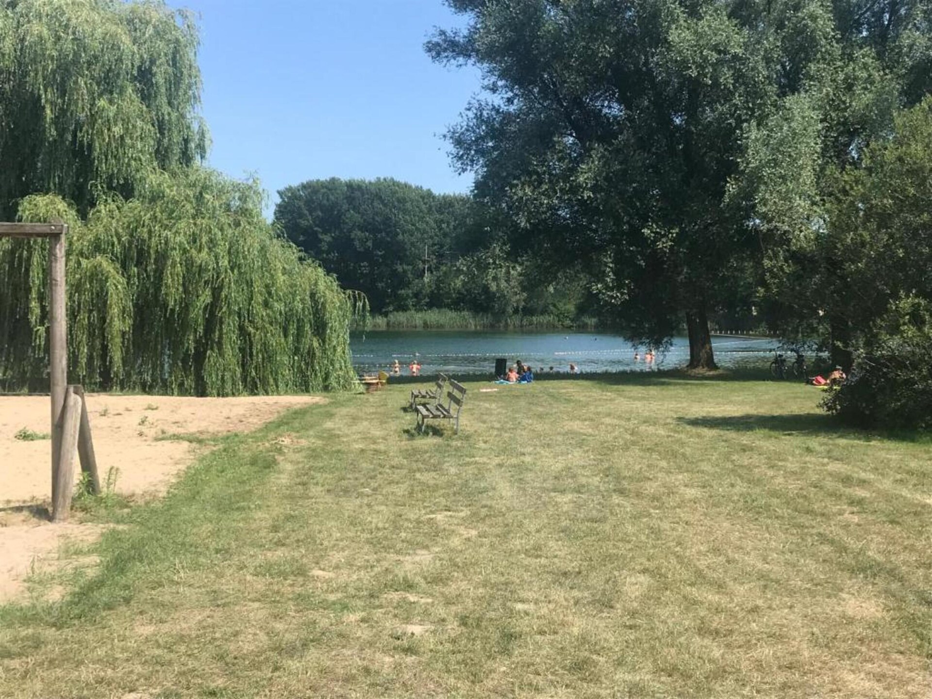 Vrijstaand vakantiehuis op park bij recreatiemeer in Ewijk - foto 26