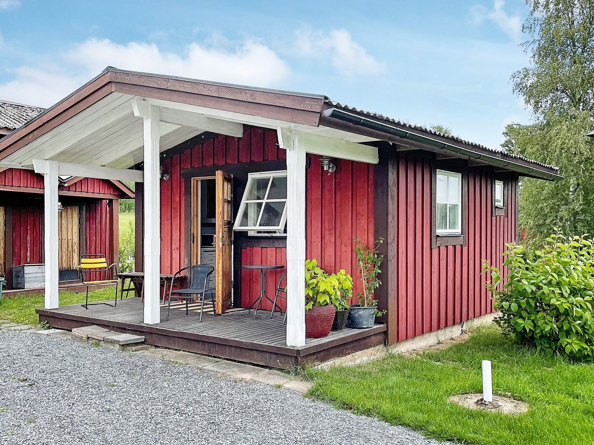 Knus Zweeds vakantiehuisje met sauna en golfbaan nabij Kil - foto 2