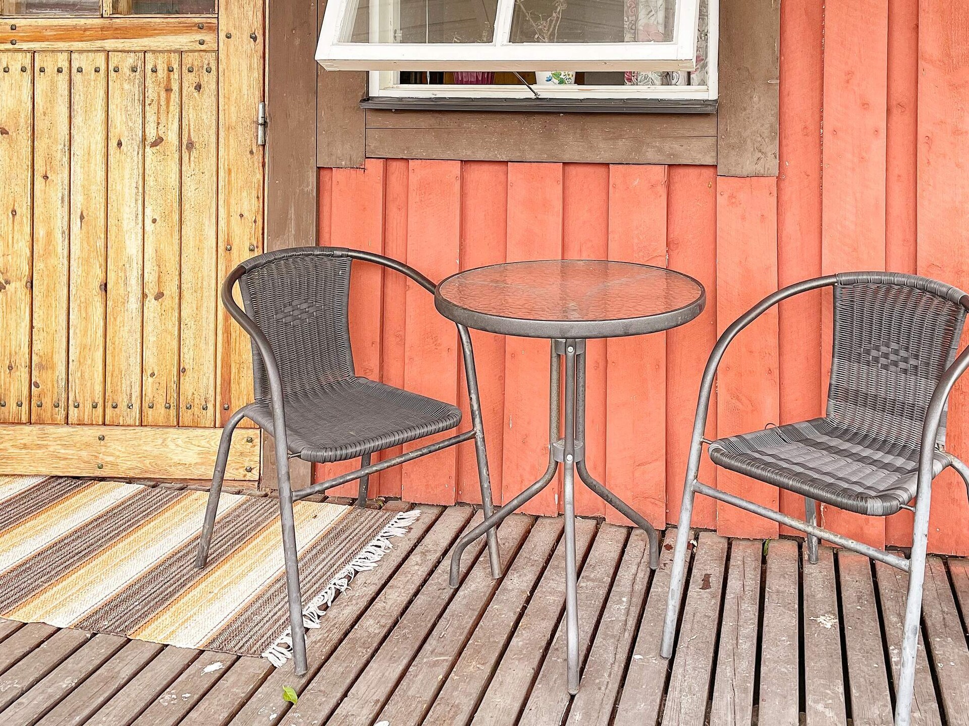 Knus Zweeds vakantiehuisje met sauna en golfbaan nabij Kil - foto 4