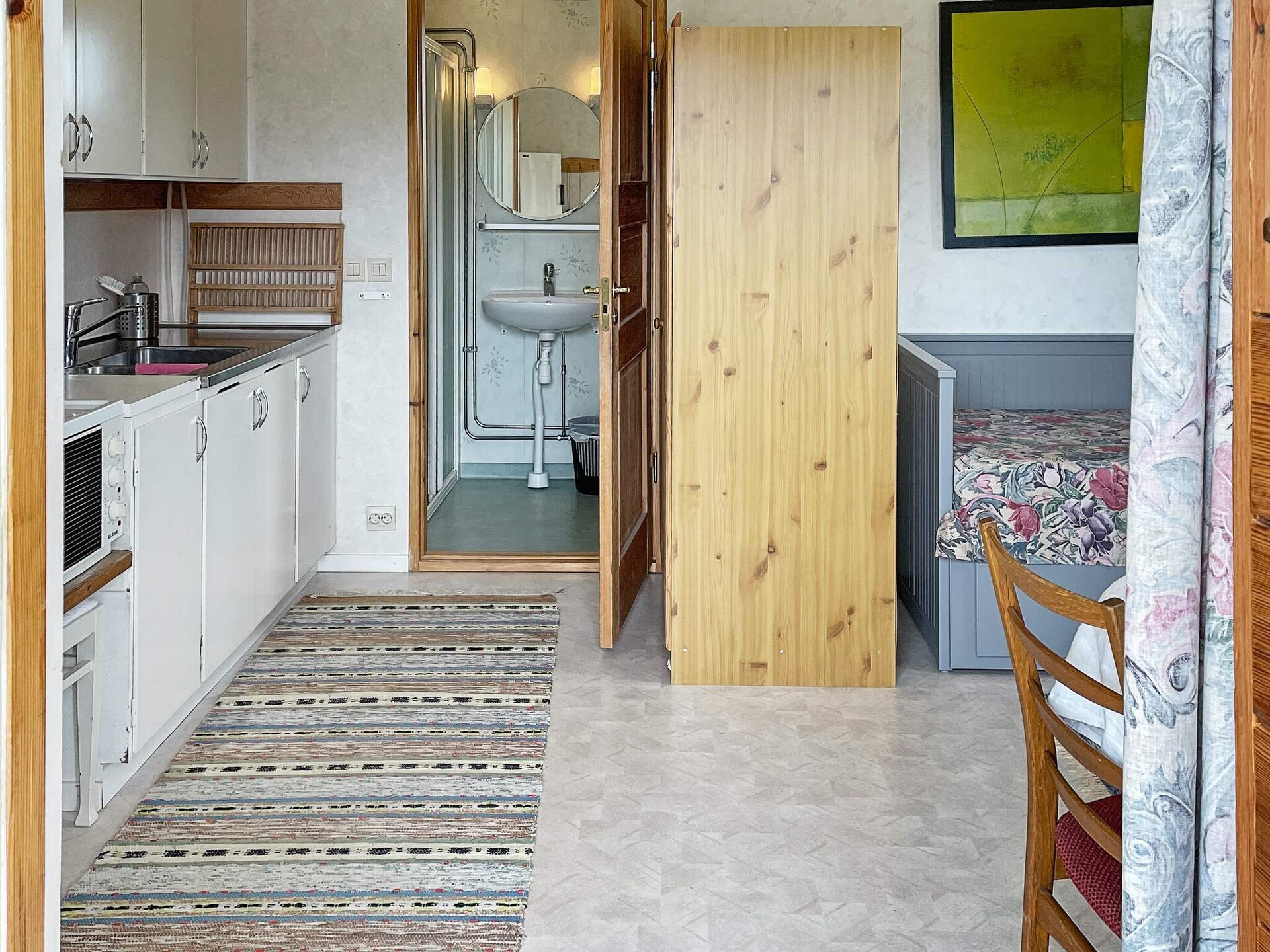 Knus Zweeds vakantiehuisje met sauna en golfbaan nabij Kil - foto 9