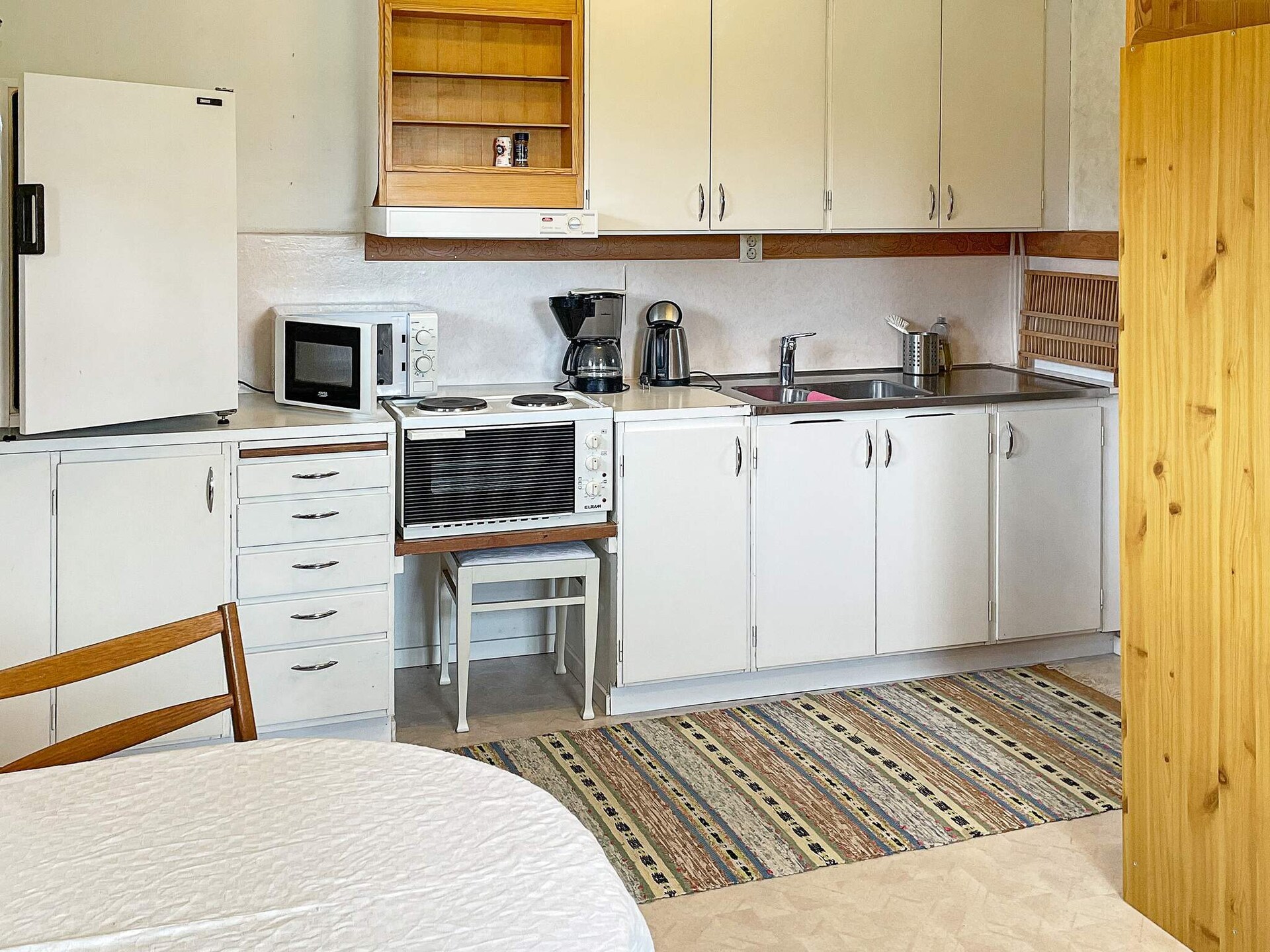 Knus Zweeds vakantiehuisje met sauna en golfbaan nabij Kil - foto 10