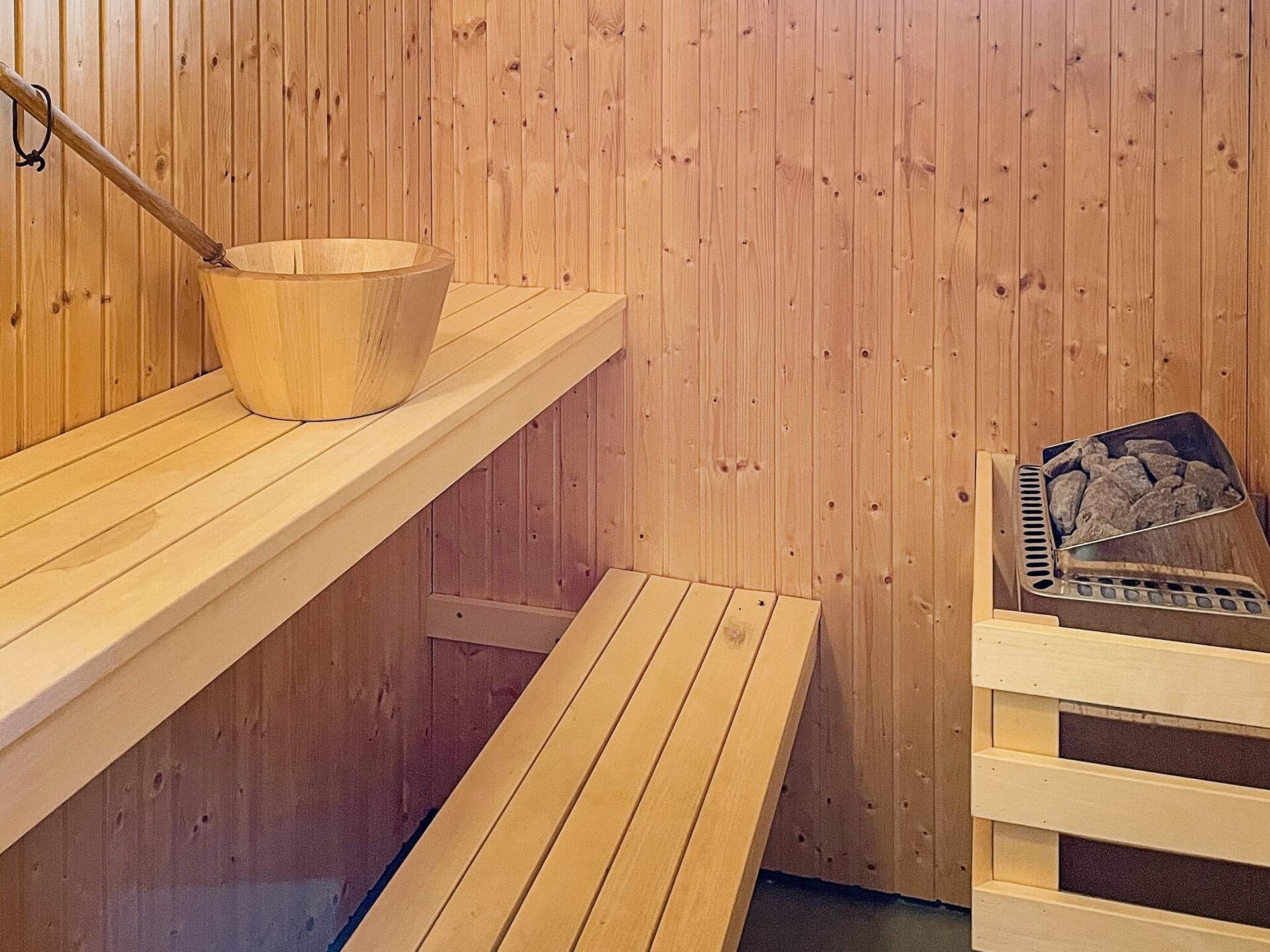 Knus Zweeds vakantiehuisje met sauna en golfbaan nabij Kil - foto 15