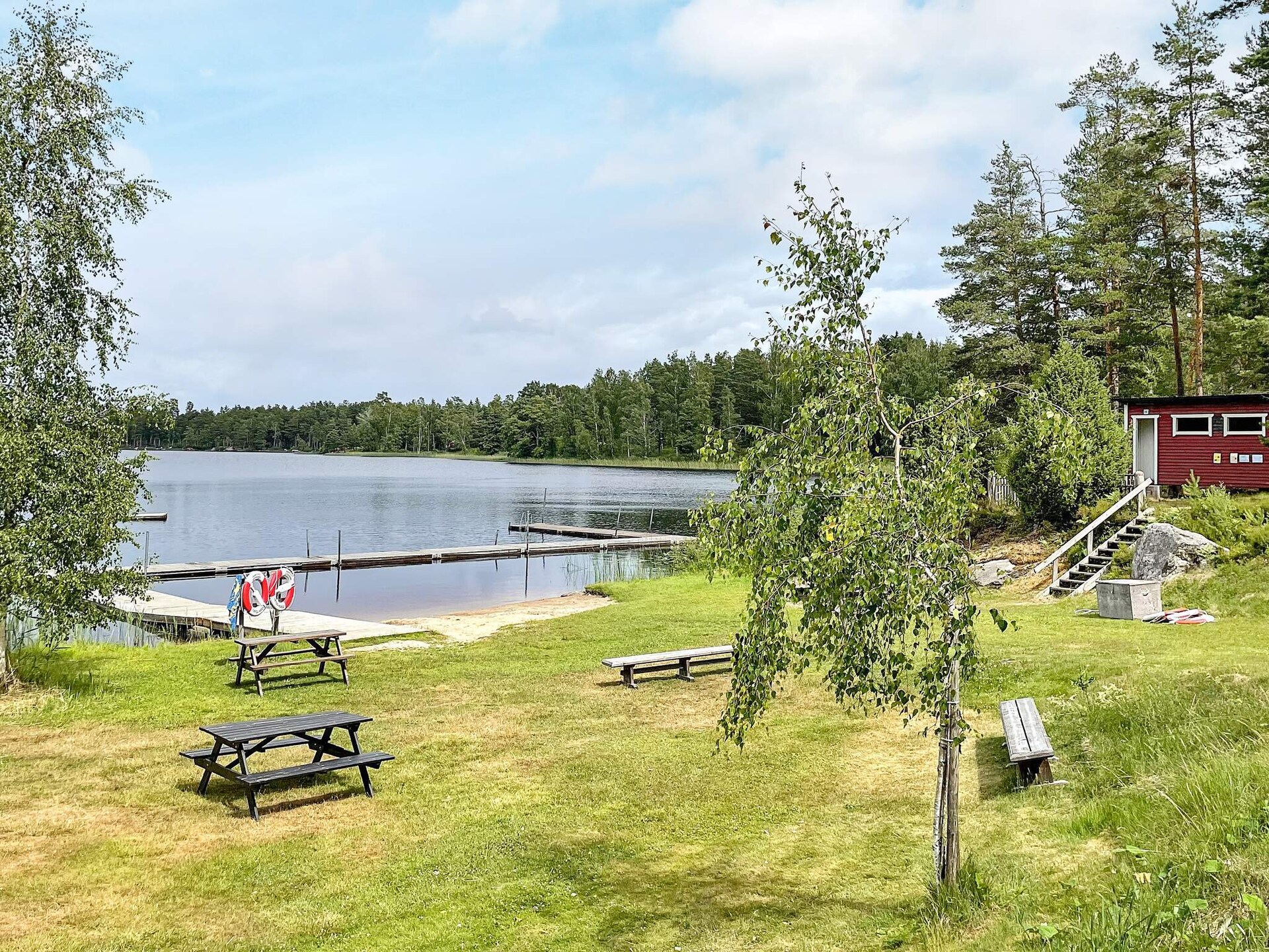 Vrijstaand vakantiehuis met sauna en annex nabij meer in Rejmyre - foto 7