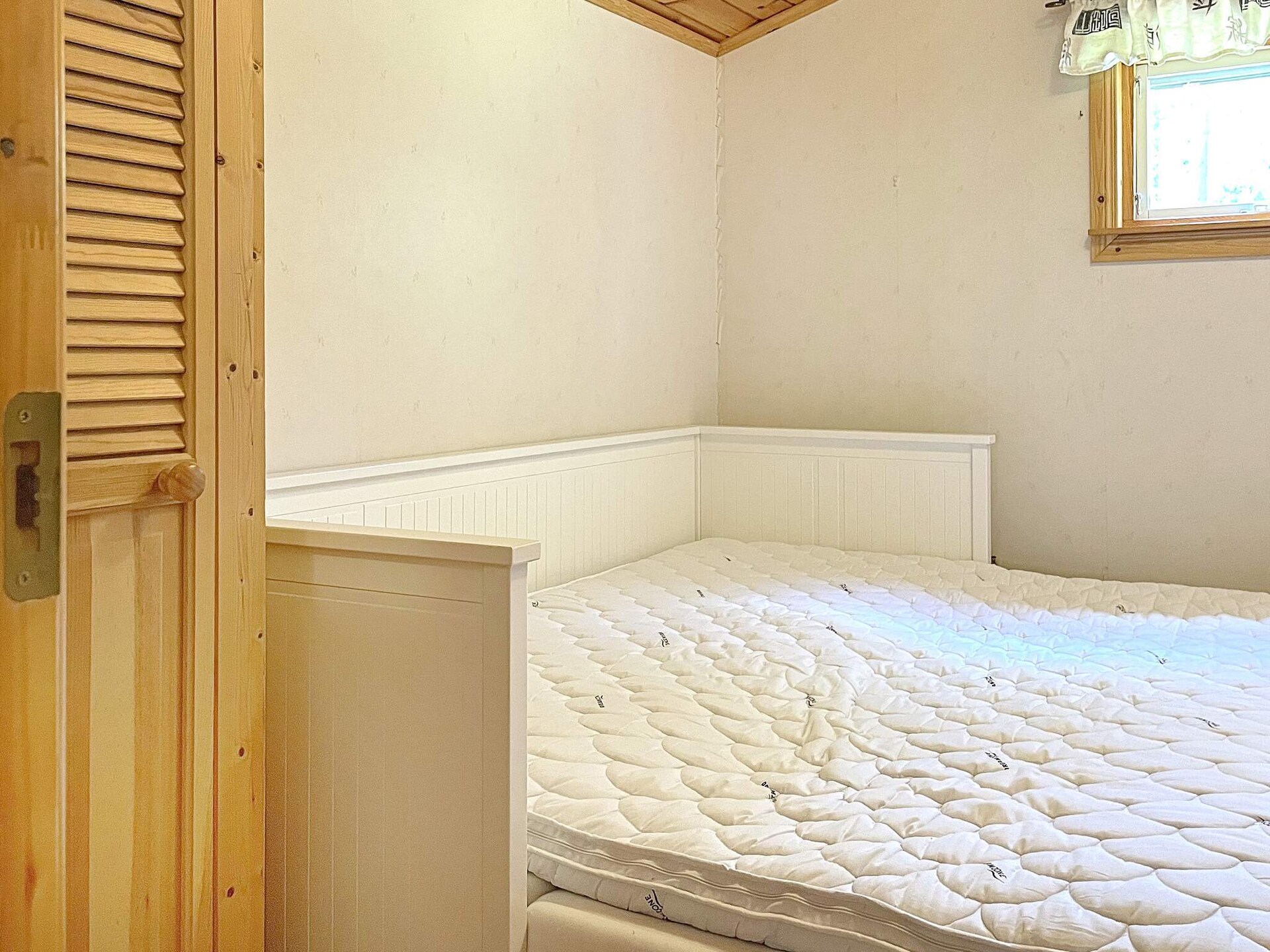 Vrijstaand vakantiehuis met sauna en annex nabij meer in Rejmyre - foto 13