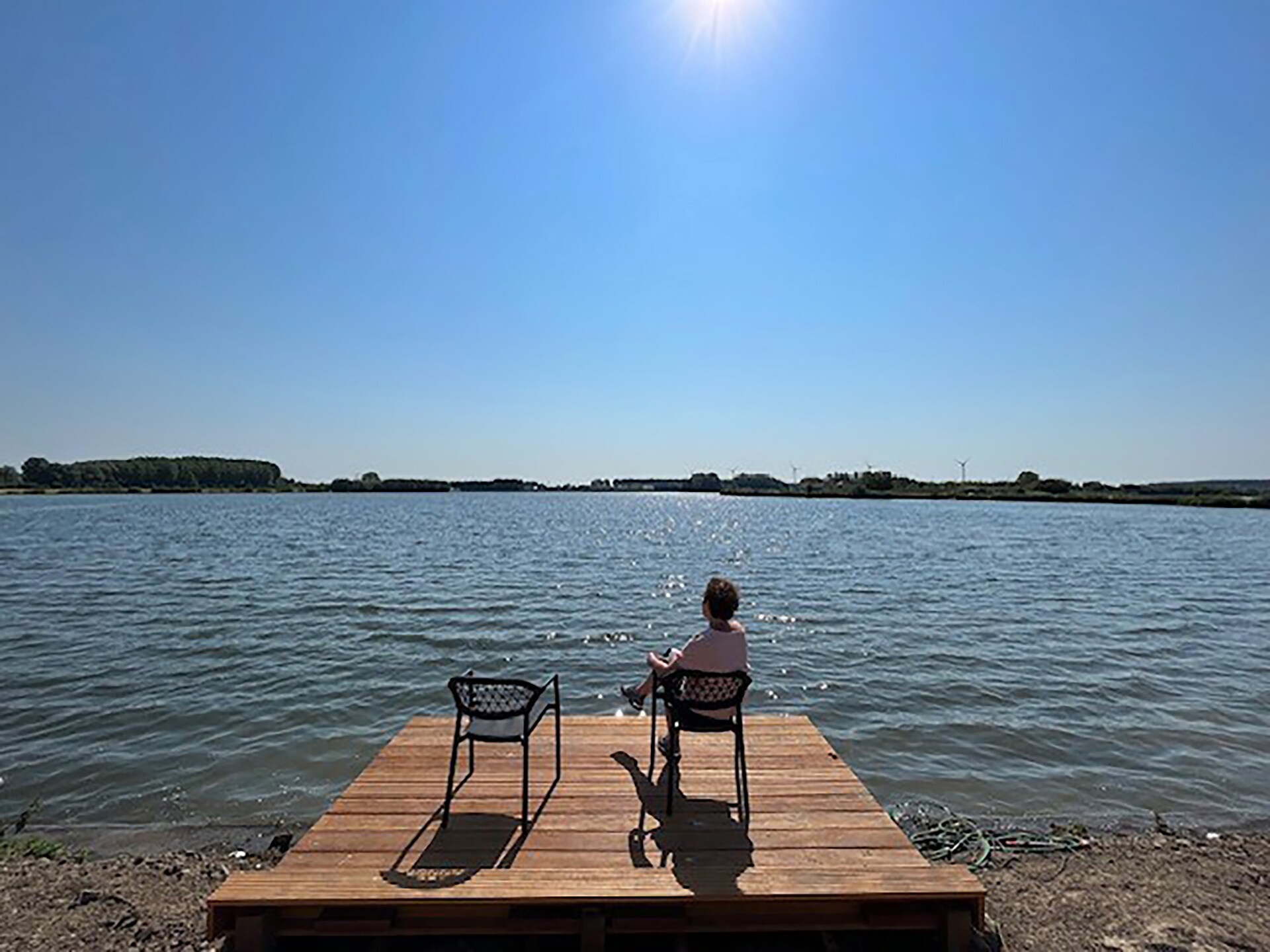 Lake view villa aan het water met zwem- en vissteiger in Bernisse - foto 7
