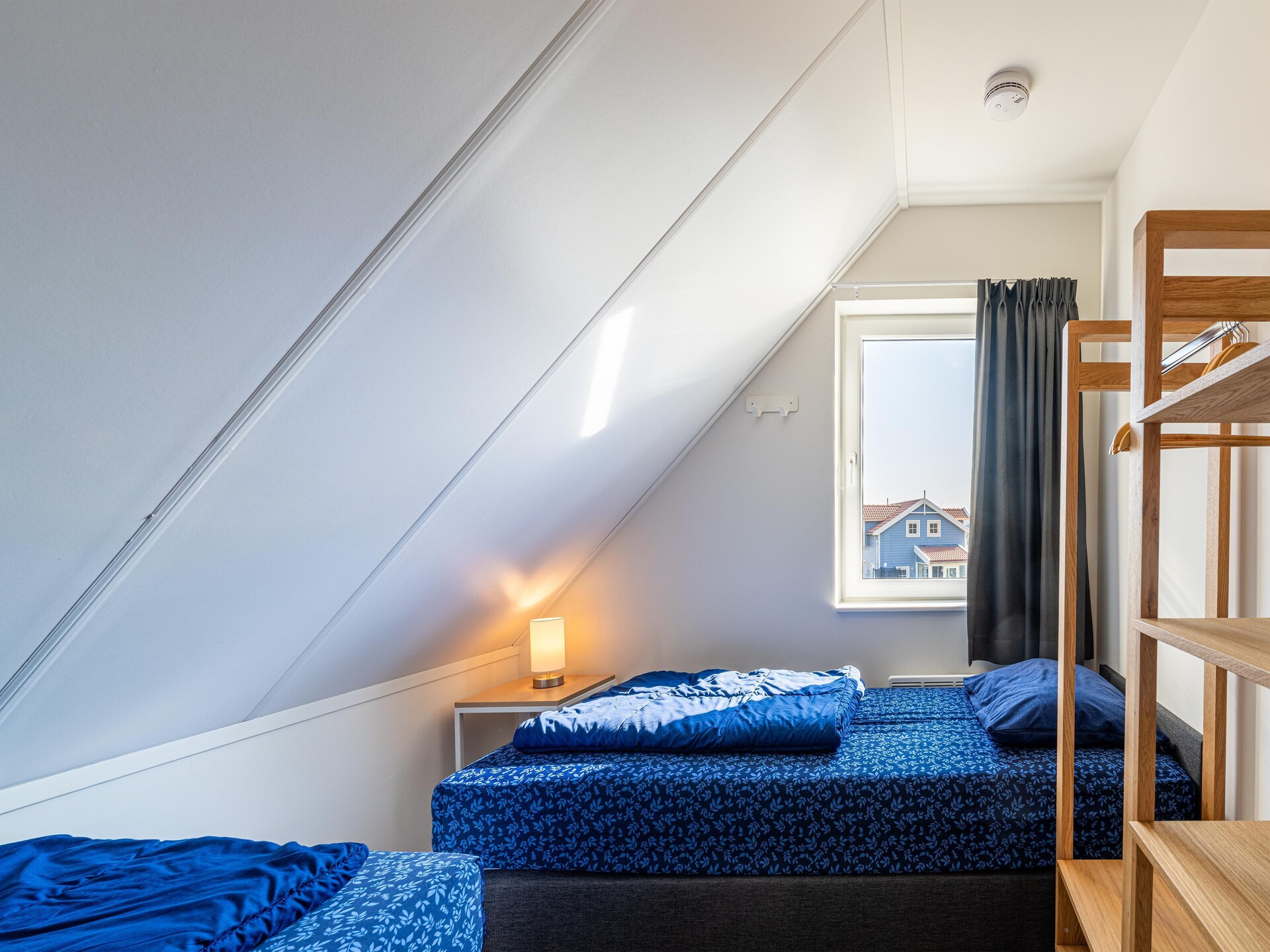 Vrijstaand vakantiehuis aan meer in Simonshaven met privétuin - foto 18