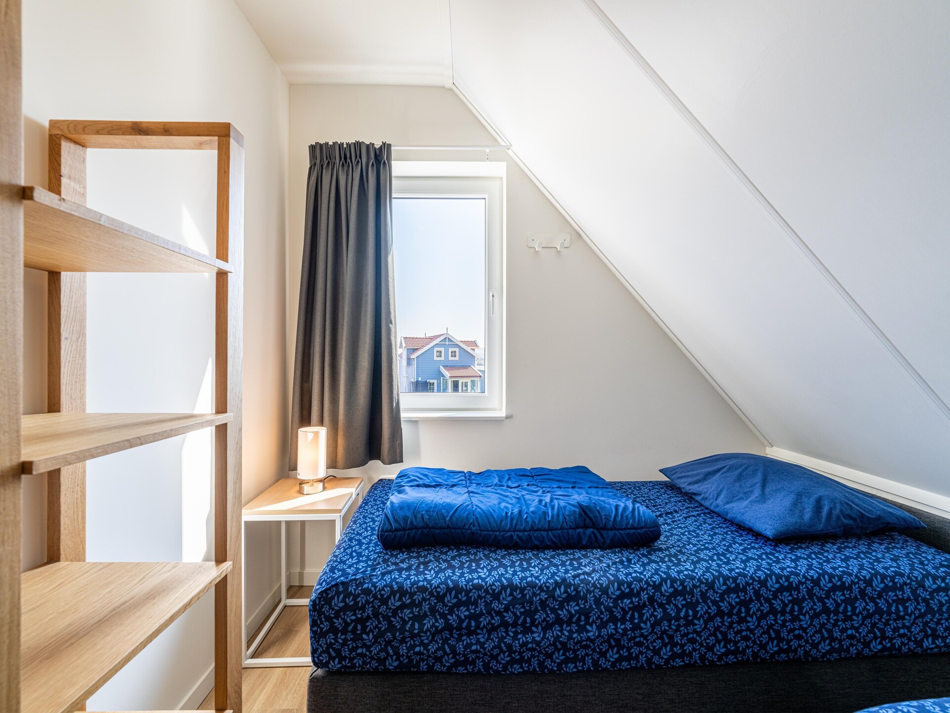Vrijstaand vakantiehuis aan meer in Simonshaven met privétuin - foto 19