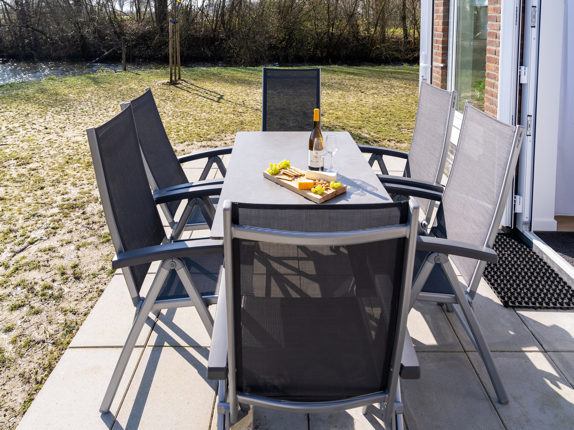 Vrijstaand vakantiehuis aan meer in Simonshaven met privétuin - foto 26