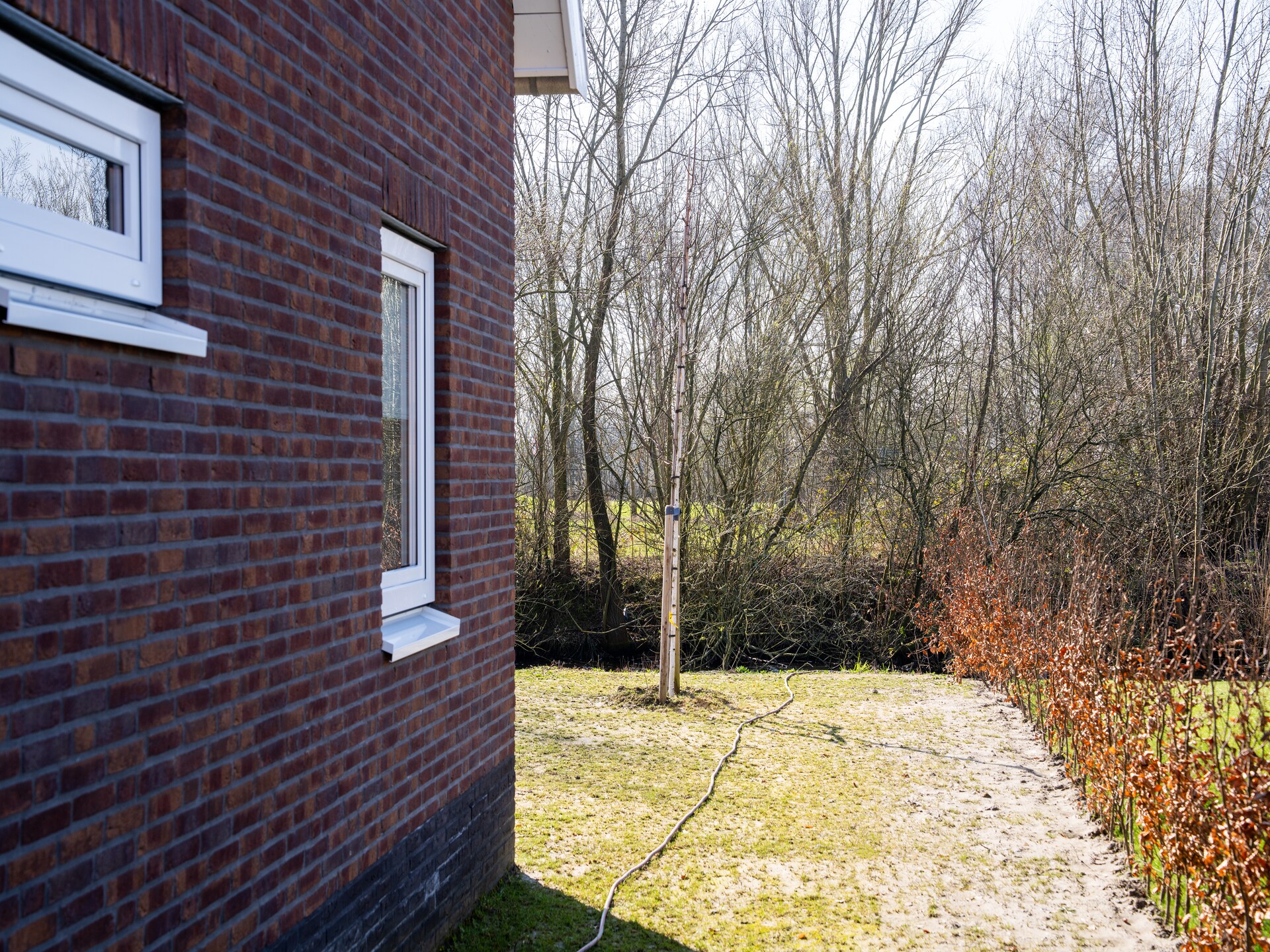 Vrijstaand vakantiehuis aan meer in Simonshaven met privétuin - foto 30