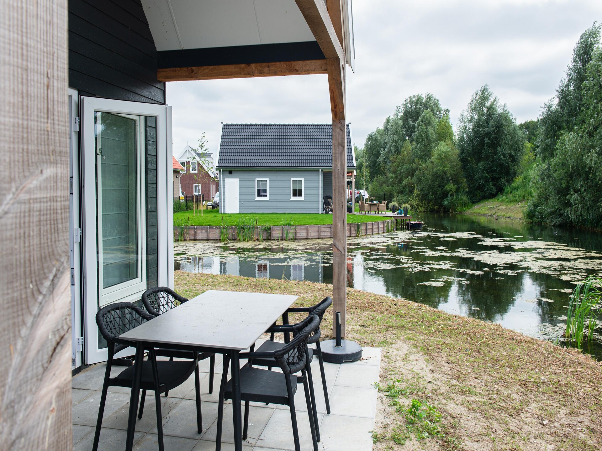 Vrijstaand vakantiehuis Rietzanger 134 aan het water in Zuid-Holland - foto 7