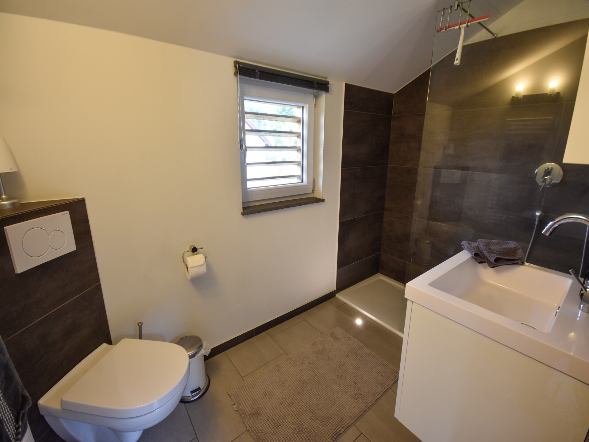 Trendy tiny house in bosrijke omgeving bij Berlingen, Eifel - foto 16