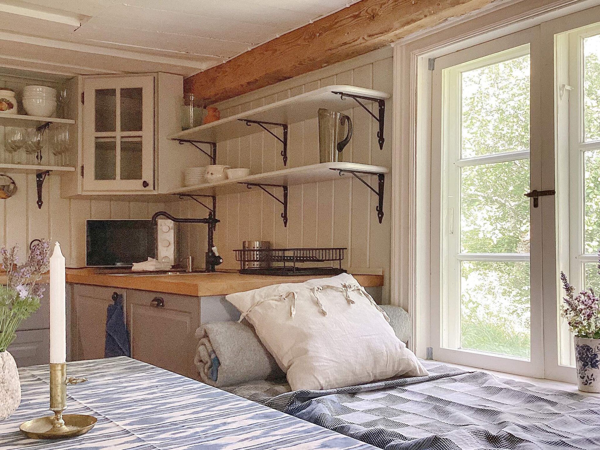 Charmant Zweeds vakantiehuis met houtgestookte sauna bij Uppsala - foto 8