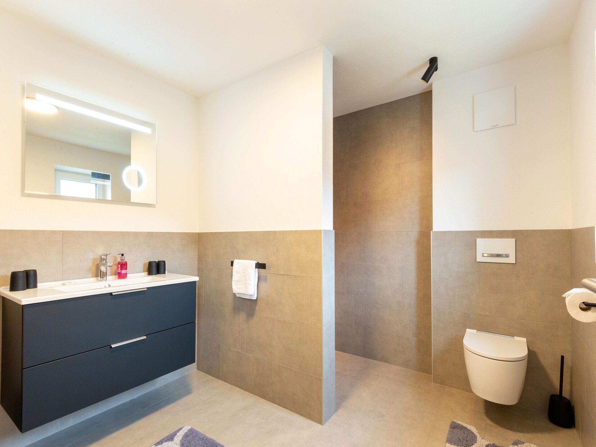 Modern en licht appartement in Uderns voor 7 personen - foto 26