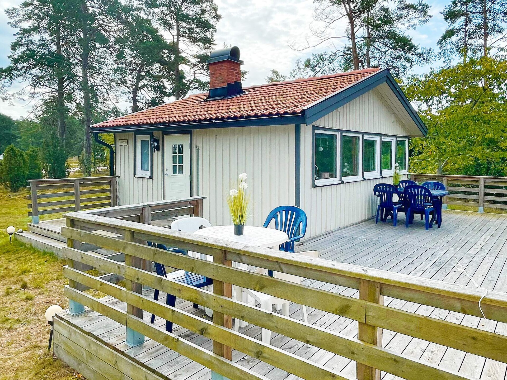 Sfeervol vakantiehuis met zeezicht in Mönsterås - foto 1