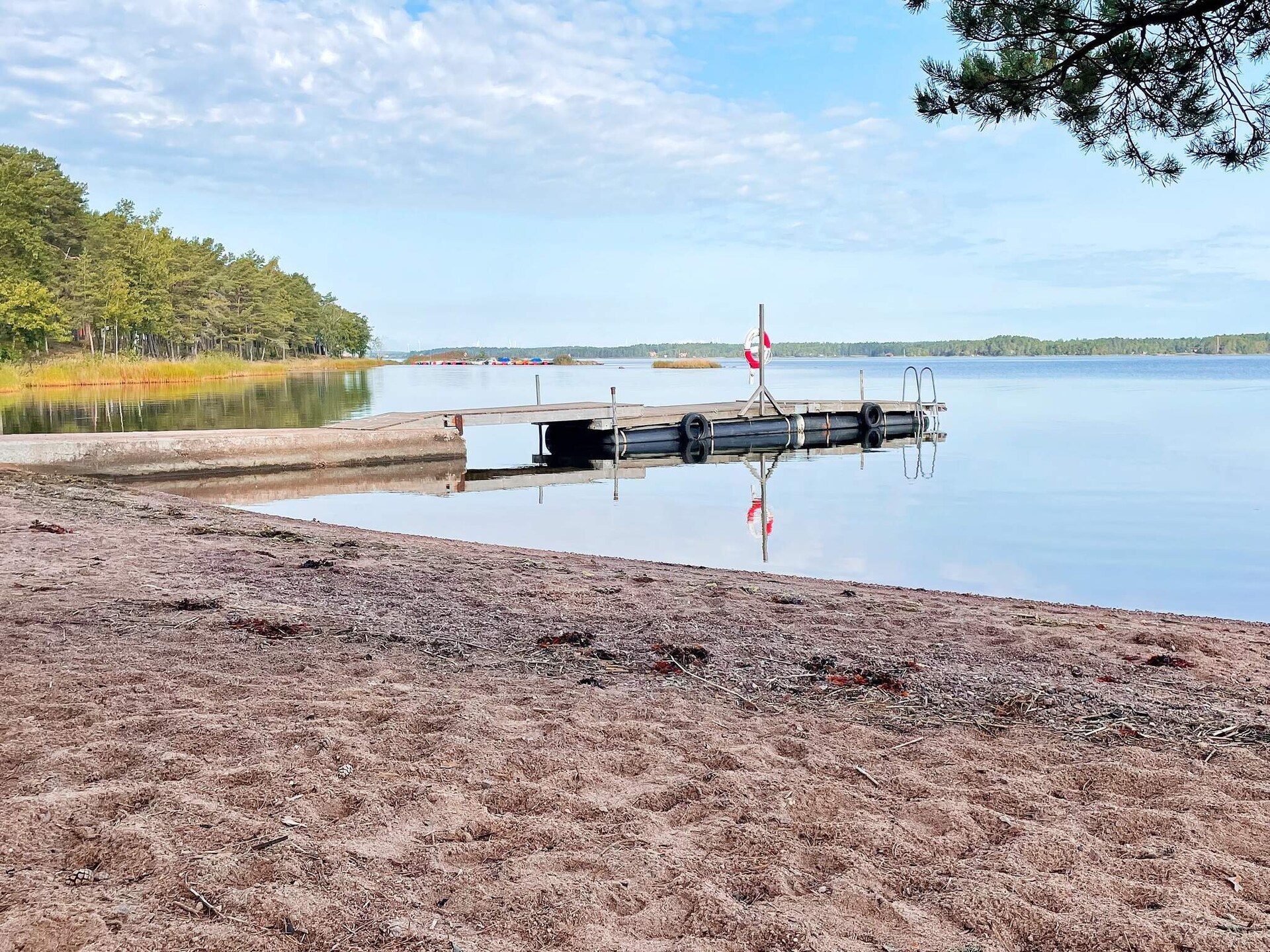 Sfeervol vakantiehuis met zeezicht in Mönsterås - foto 9