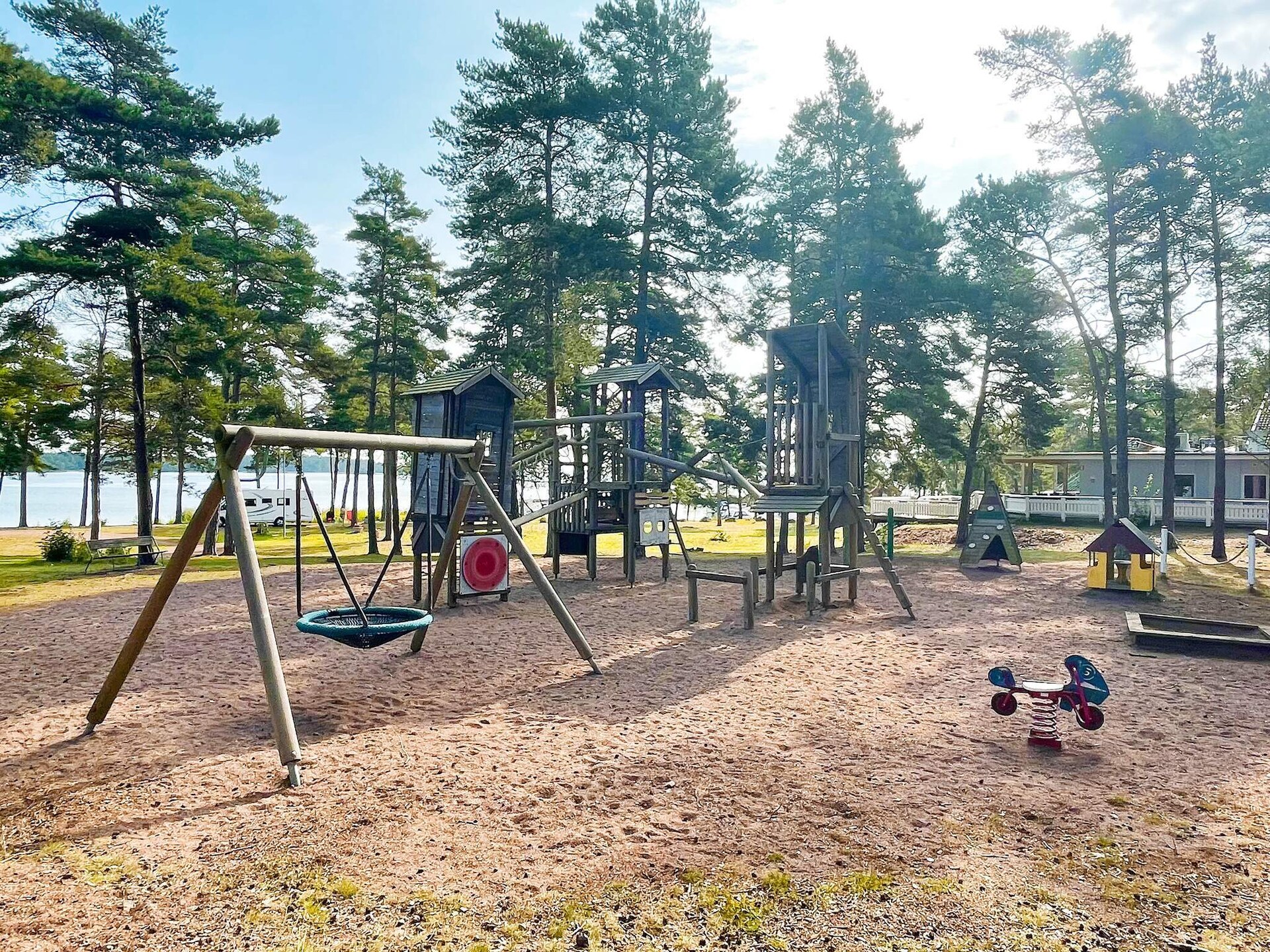 Sfeervol vakantiehuis met zeezicht in Mönsterås - foto 10