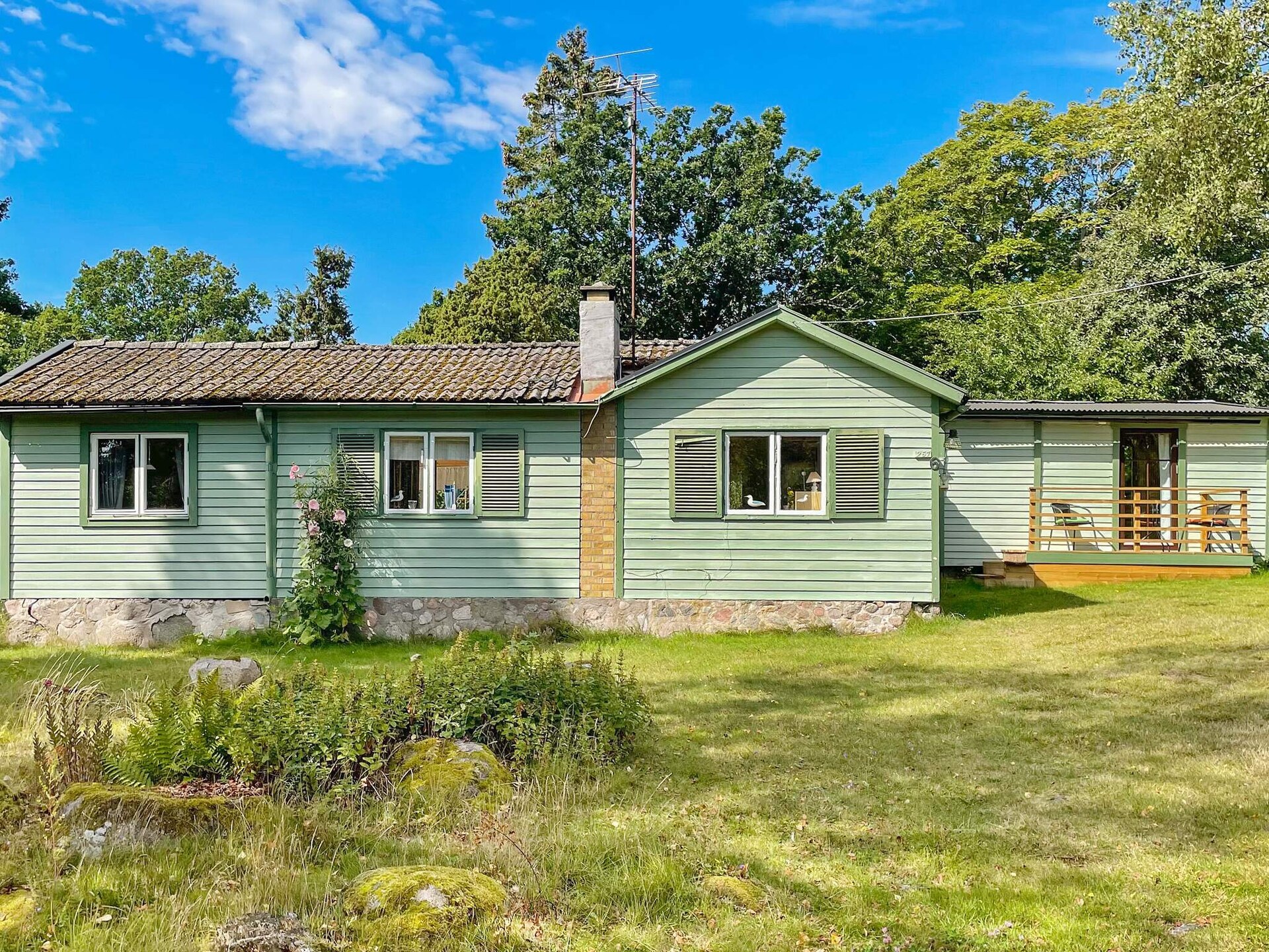 Vrijstaand vakantiehuis met gastenverblijf nabij zee in Bergkvara - foto 3