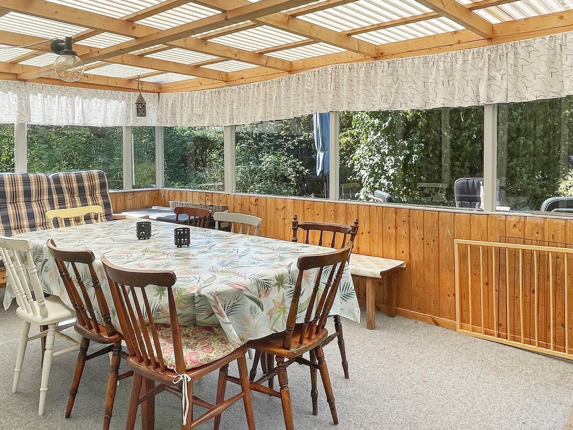 Vrijstaand vakantiehuis met gastenverblijf nabij zee in Bergkvara - foto 9