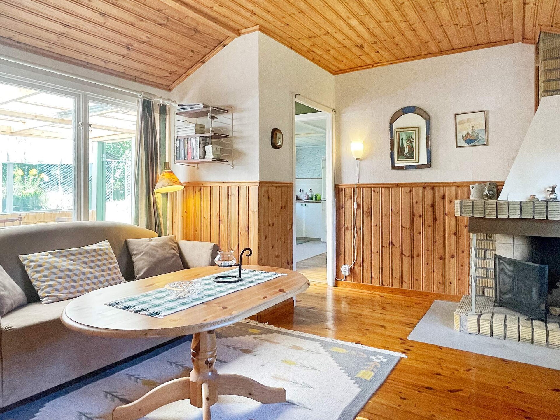 Vrijstaand vakantiehuis met gastenverblijf nabij zee in Bergkvara - foto 8