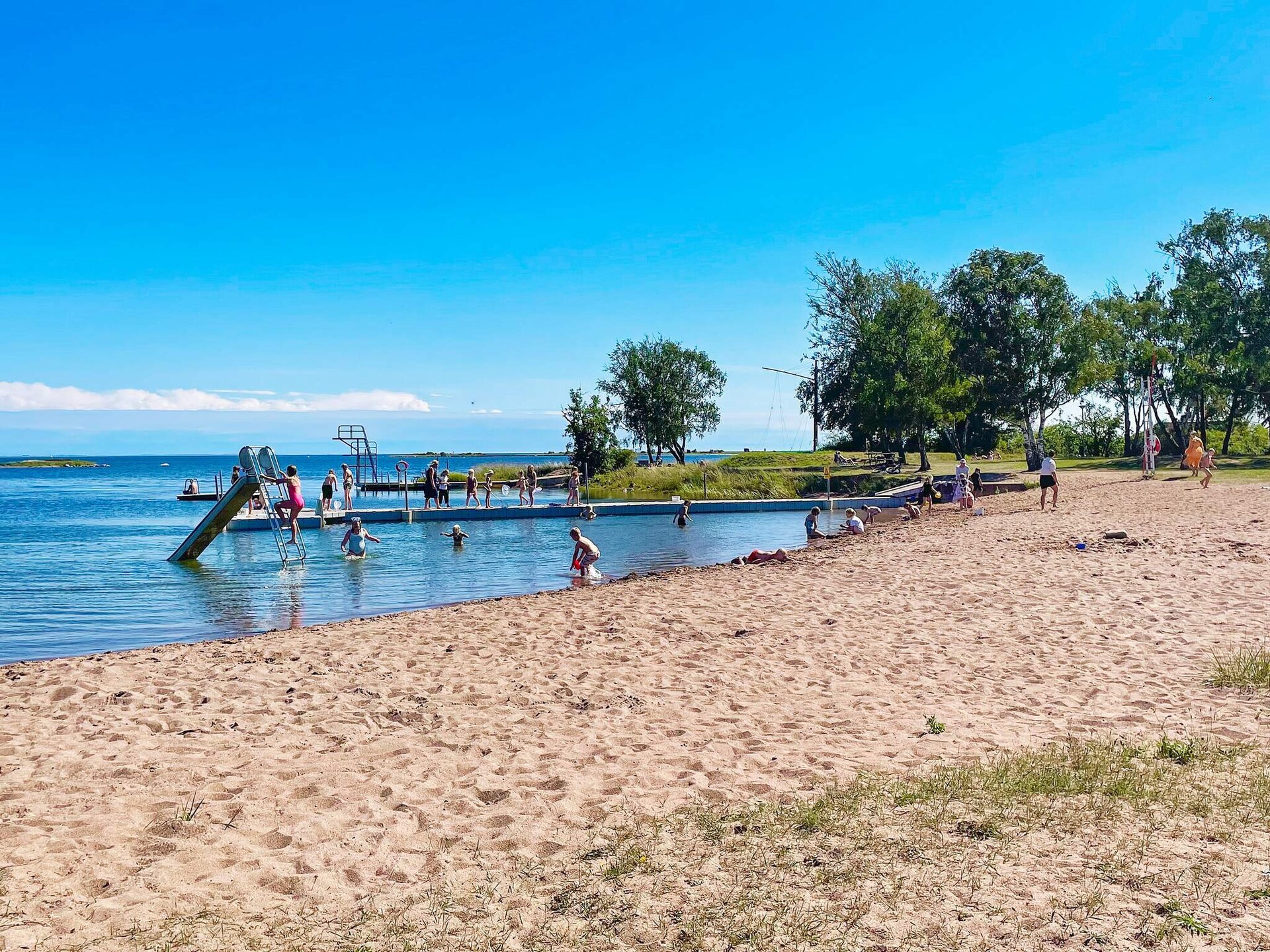 Vrijstaand vakantiehuis met gastenverblijf nabij zee in Bergkvara - foto 21