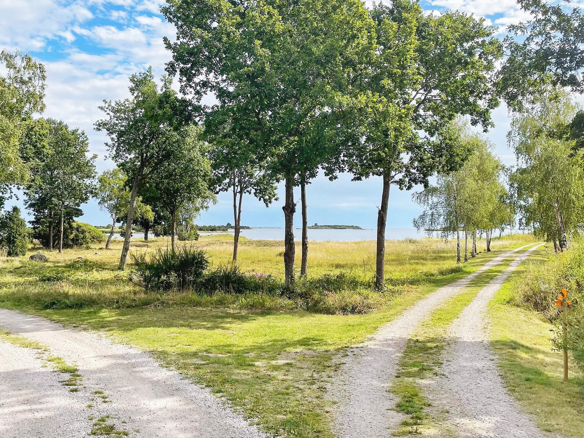 Vrijstaand vakantiehuis met gastenverblijf nabij zee in Bergkvara - foto 23