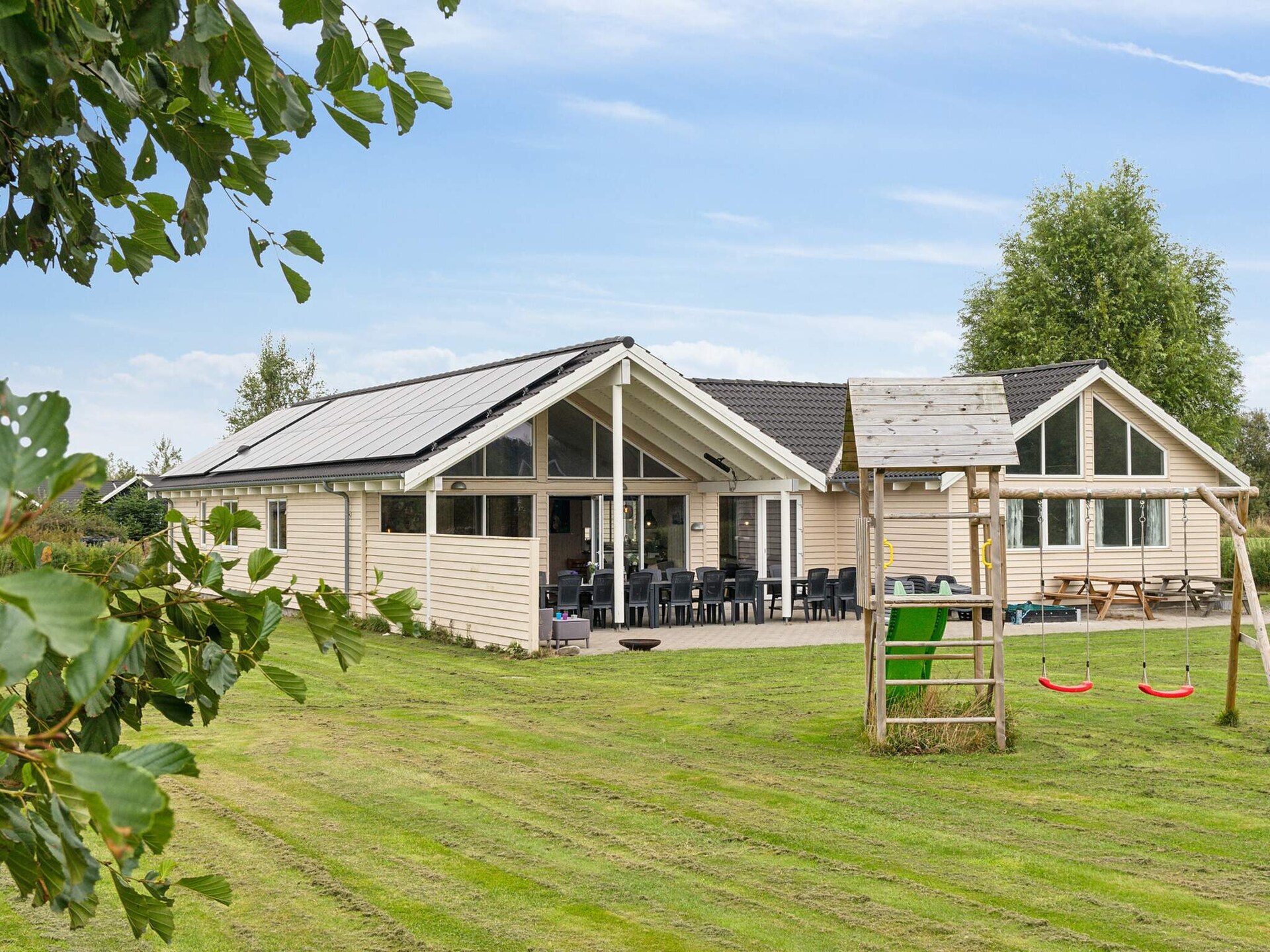 Luxe golfvilla met privézwembad, sauna en activiteitenruimte op 800m van zee - foto 5