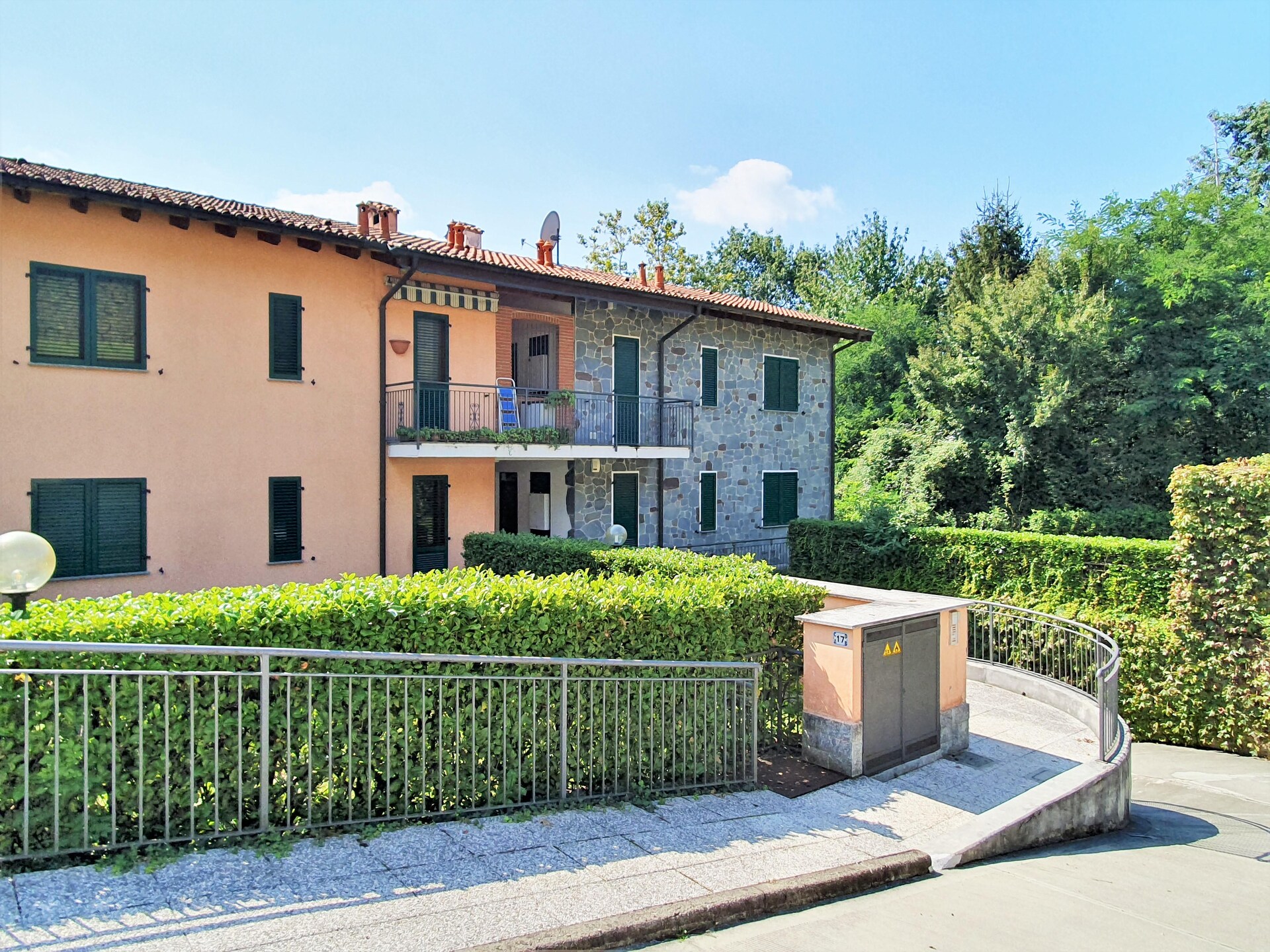 Sfeervol appartement met privéterras en zwembad nabij Lago Maggiore - foto 13