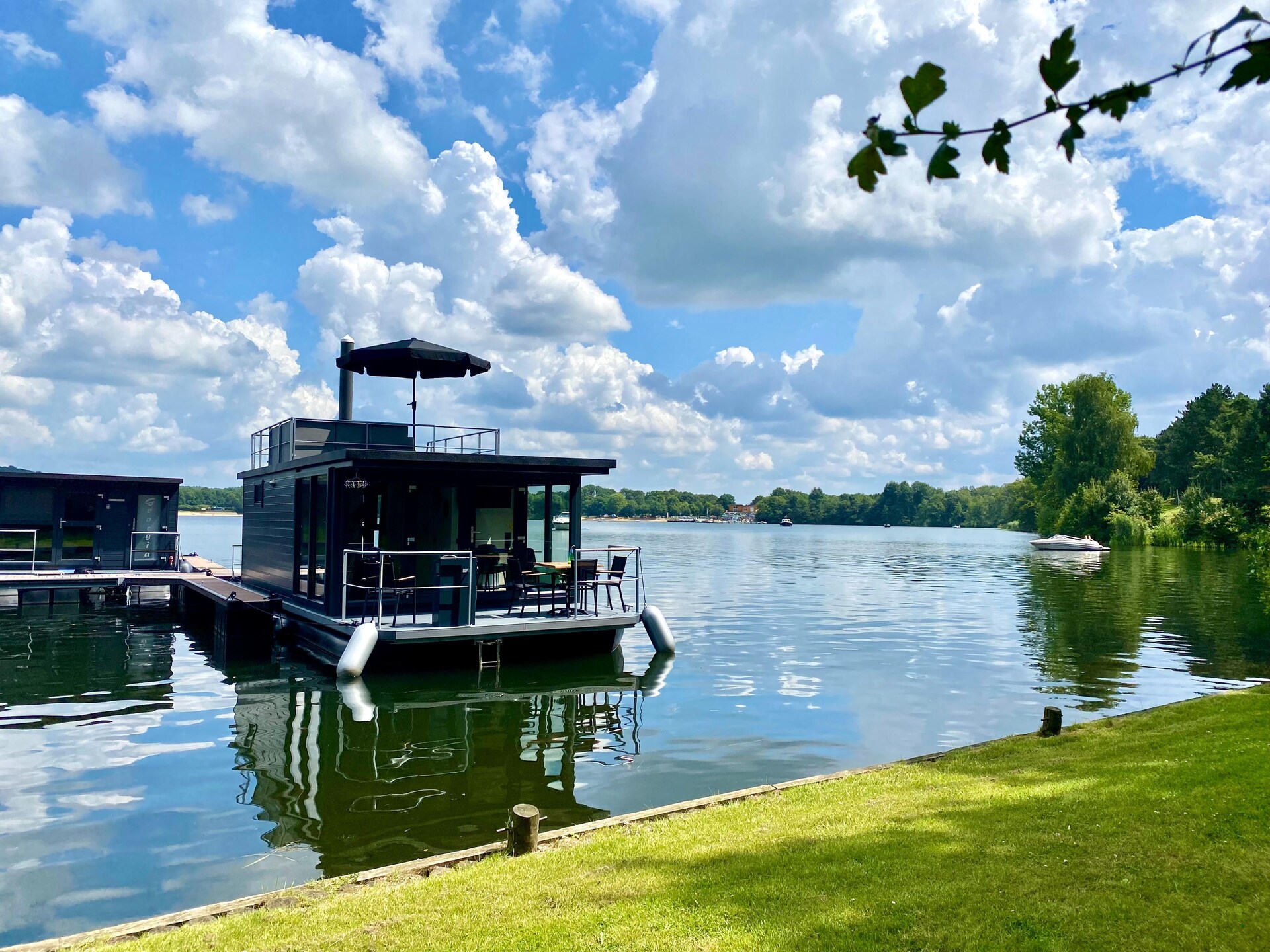 Comfortabele woonboot op de Mookerplas voor 4 personen met panoramisch uitzicht - foto 15