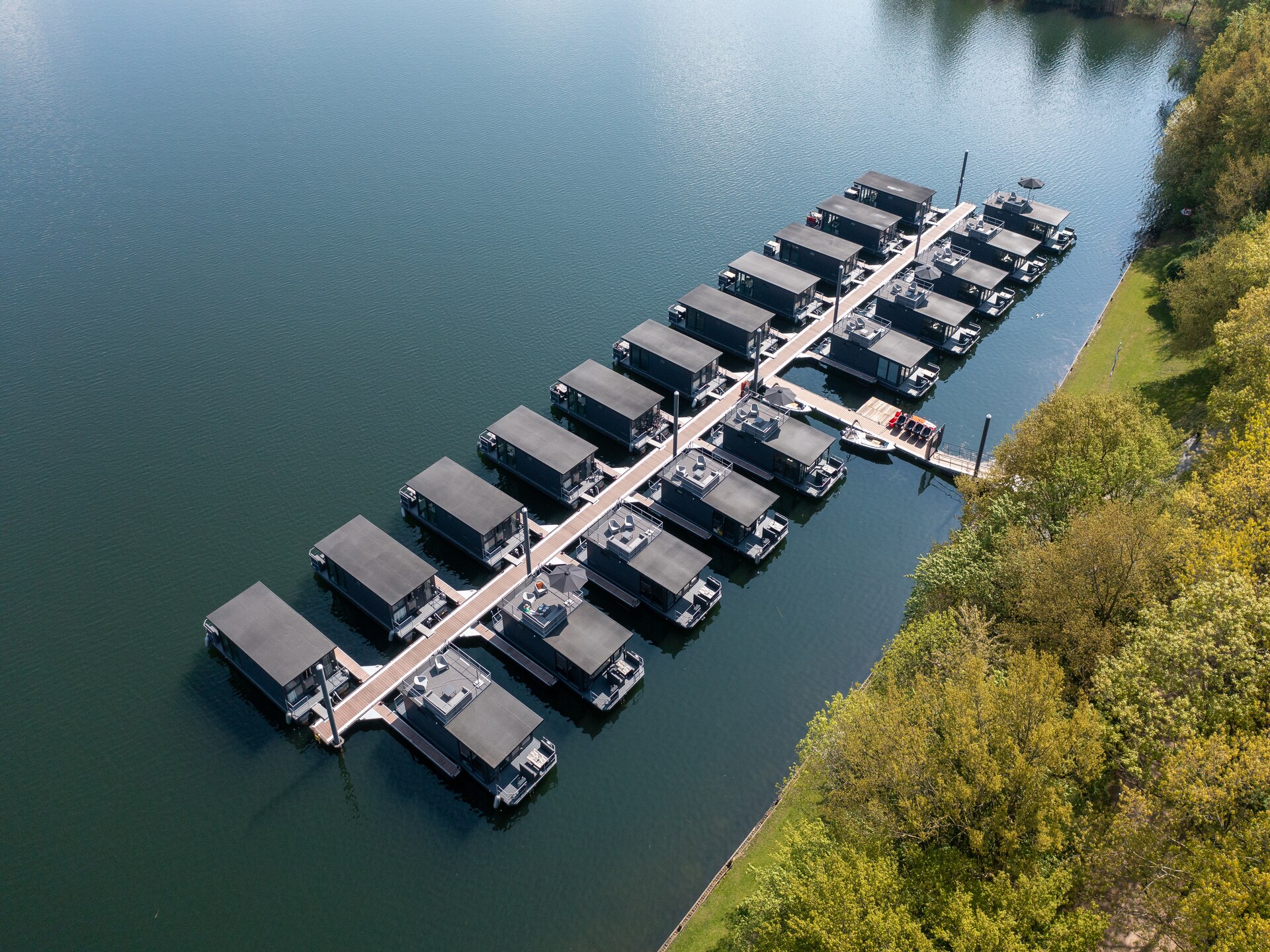 Comfortabele woonboot op de Mookerplas voor 4 personen met panoramisch uitzicht - foto 18