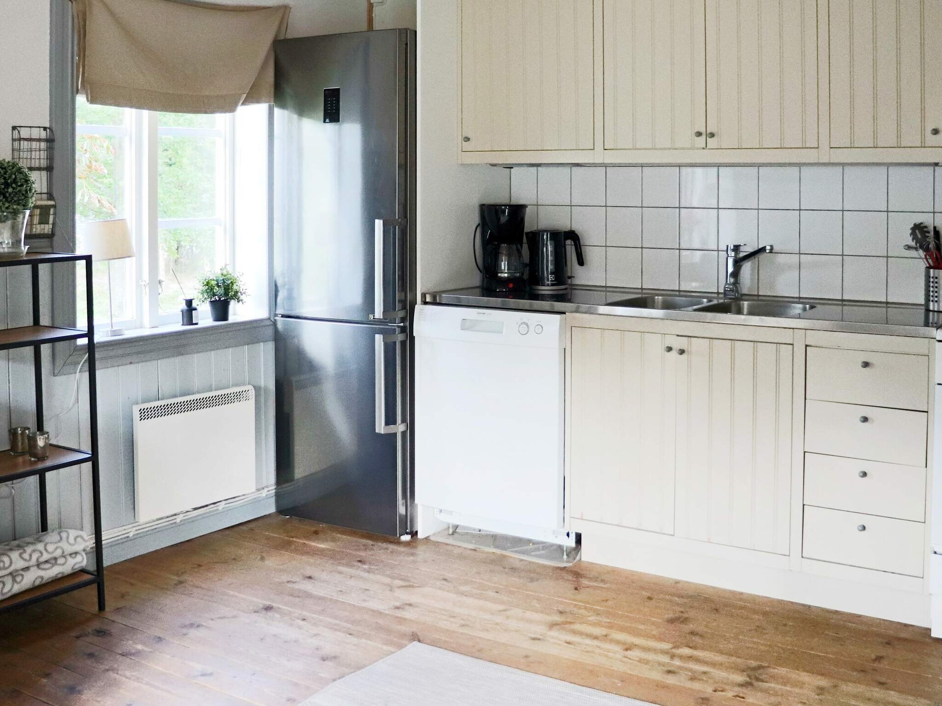 Idyllisch vakantiehuis aan het meer met roeiboot bij Unnaryd - foto 14