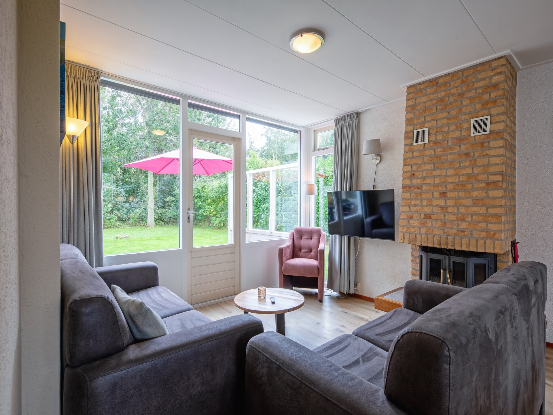 De Parel 166: Vrijstaand vakantiehuis met hottub op golfpark Texel - foto 2