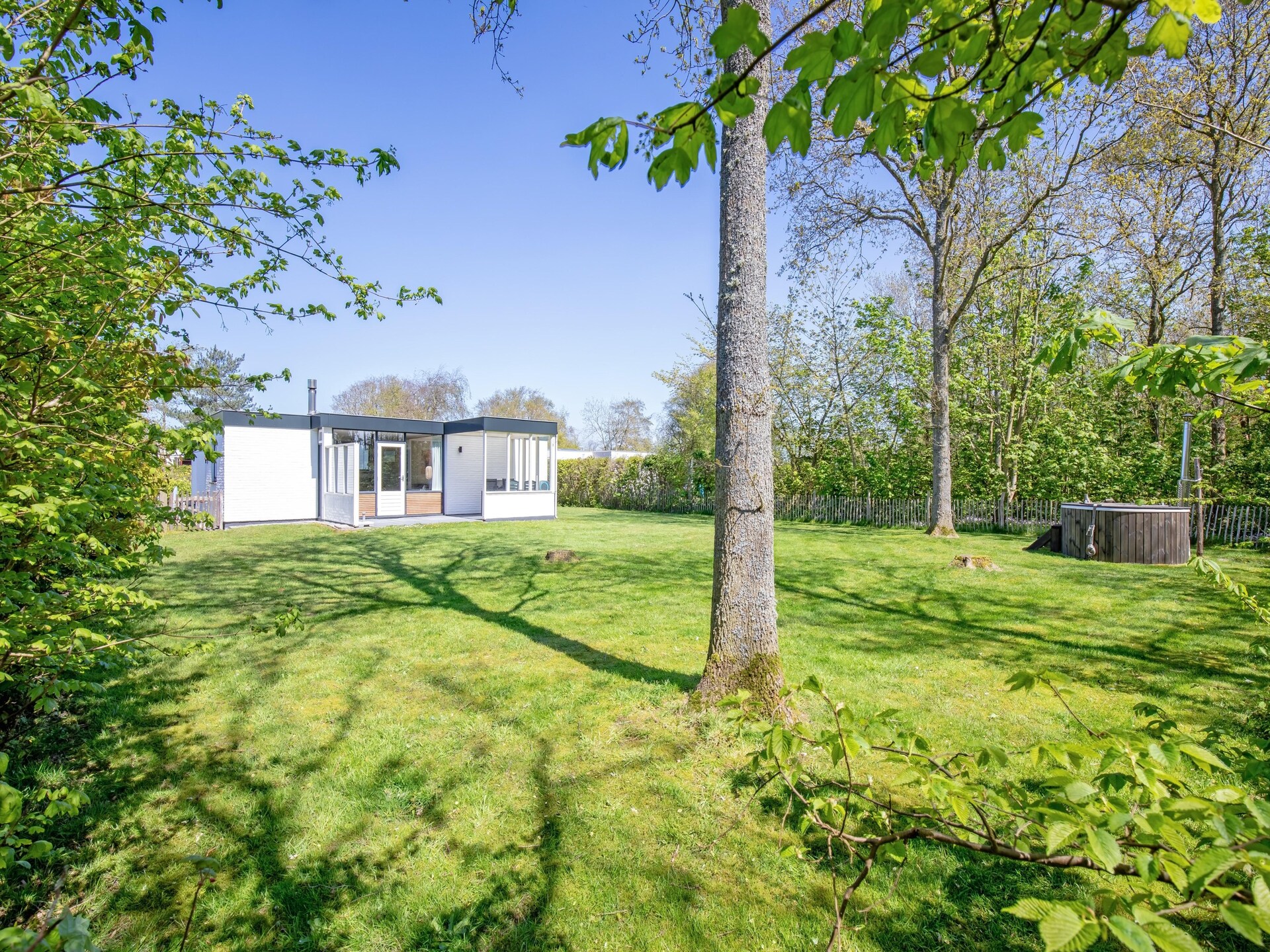 De Parel 166: Vrijstaand vakantiehuis met hottub op golfpark Texel - foto 11