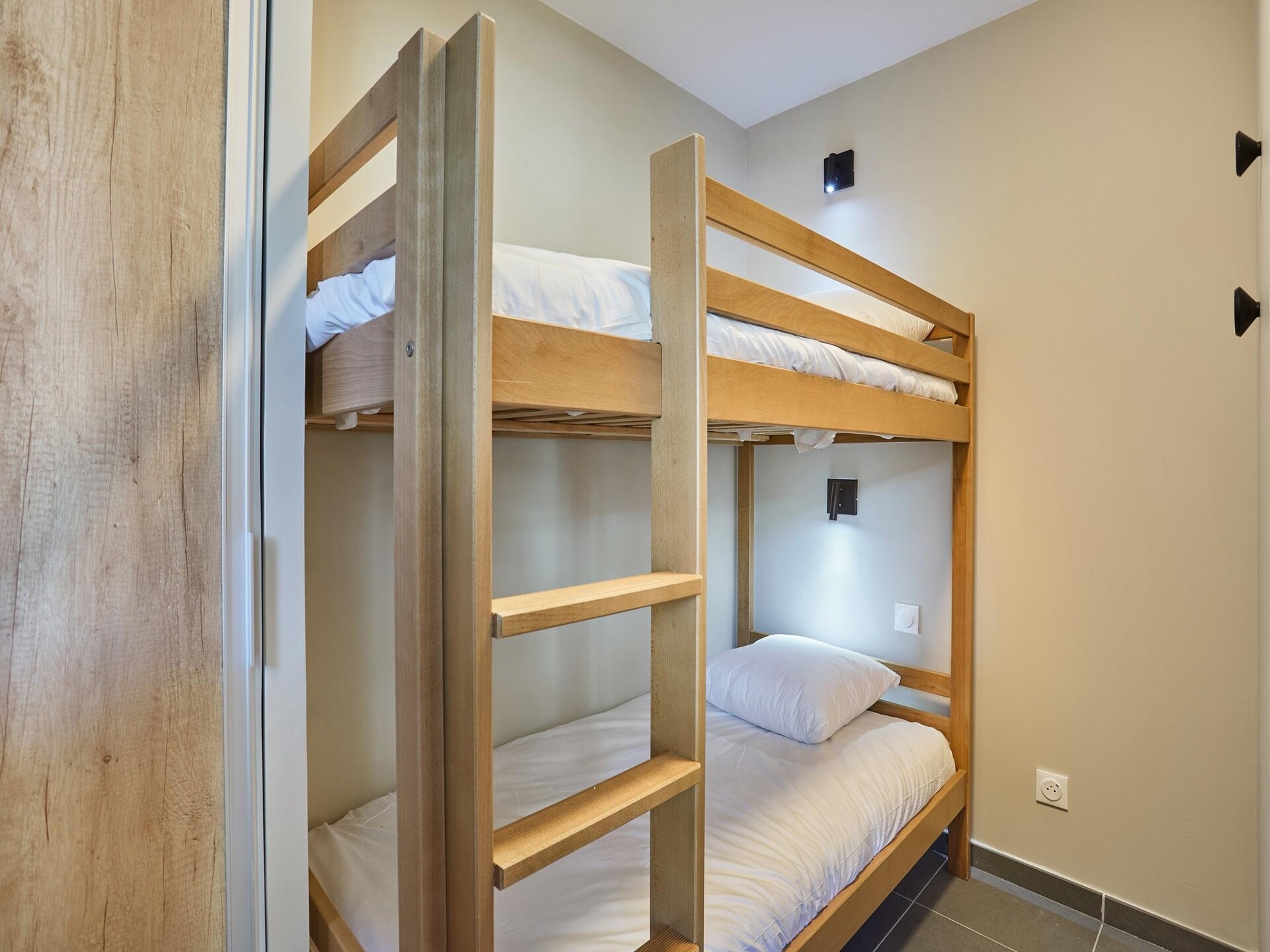 Modern appartement in Auron, vlakbij de piste met zwembad en sauna - foto 14