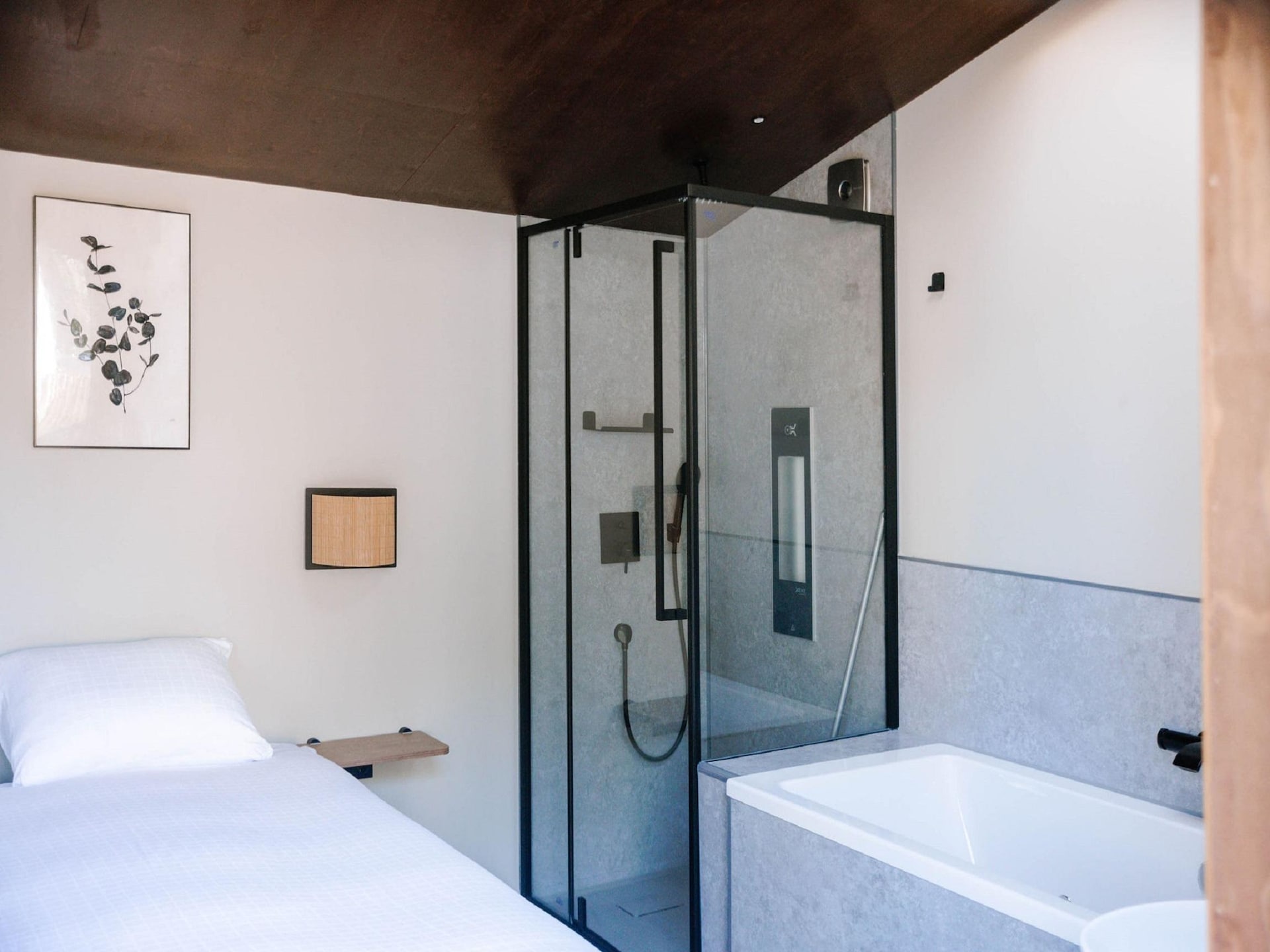 Luxe wellnesshut voor 2 personen met jacuzzi aan het water in Voorthuizen - foto 11