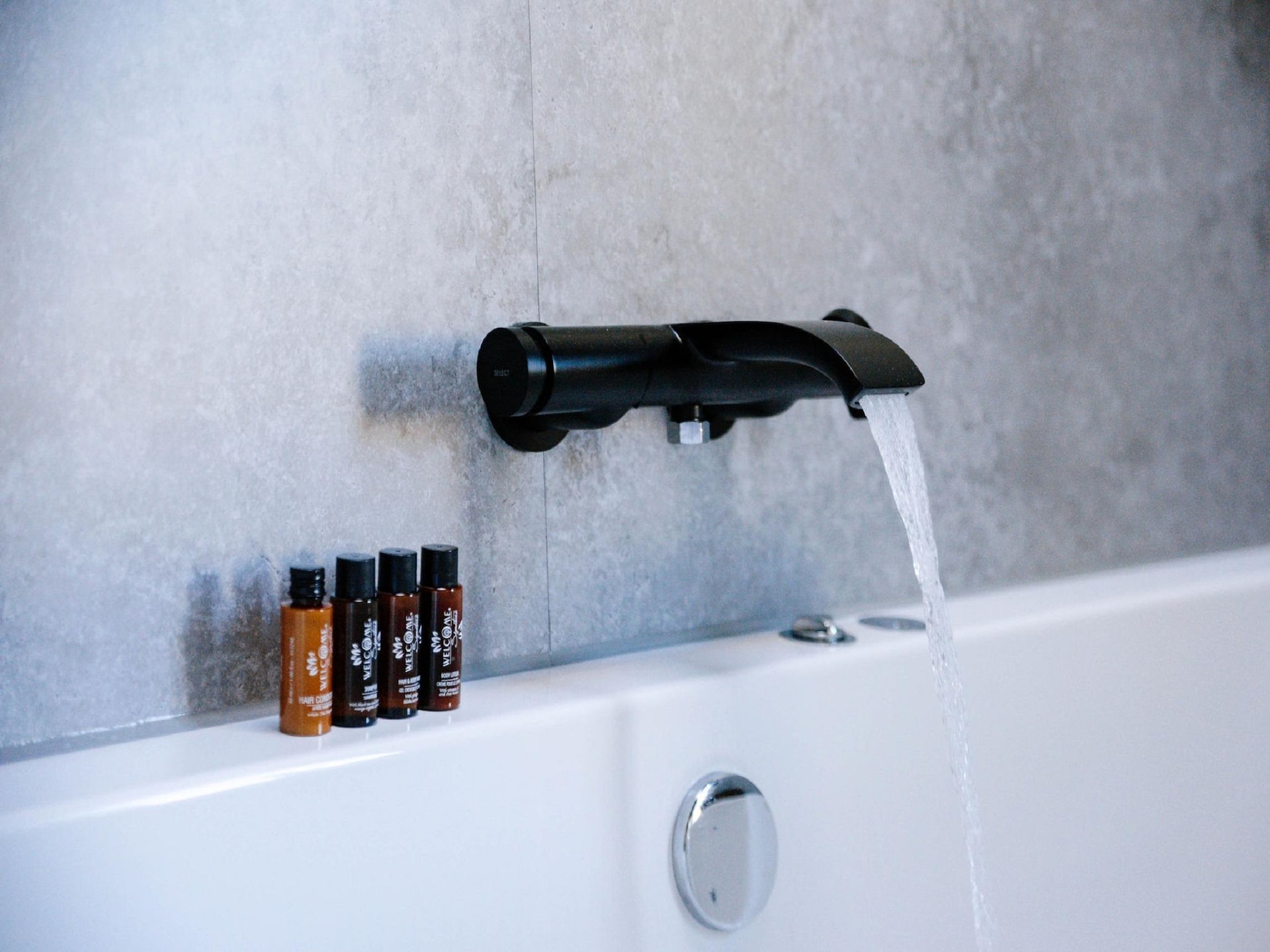 Luxe wellnesshut voor 2 personen met jacuzzi aan het water in Voorthuizen - foto 12