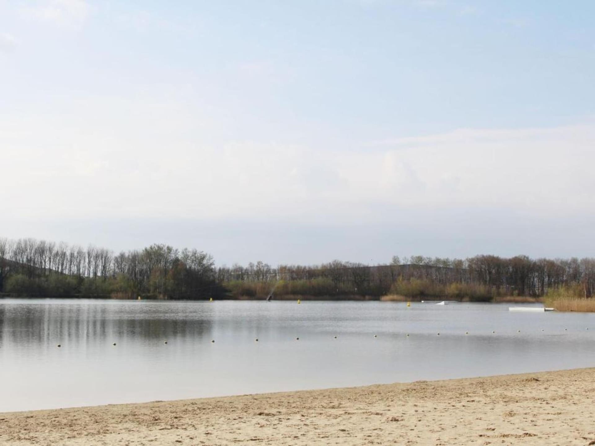 Luxe wellnesshut voor 2 personen met jacuzzi aan het water in Voorthuizen - foto 28