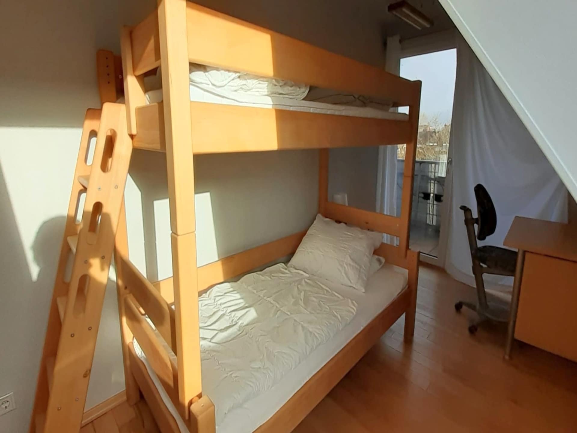 10-persoons vakantiehuis in Neukirchen op 350 m van het meer - foto 19