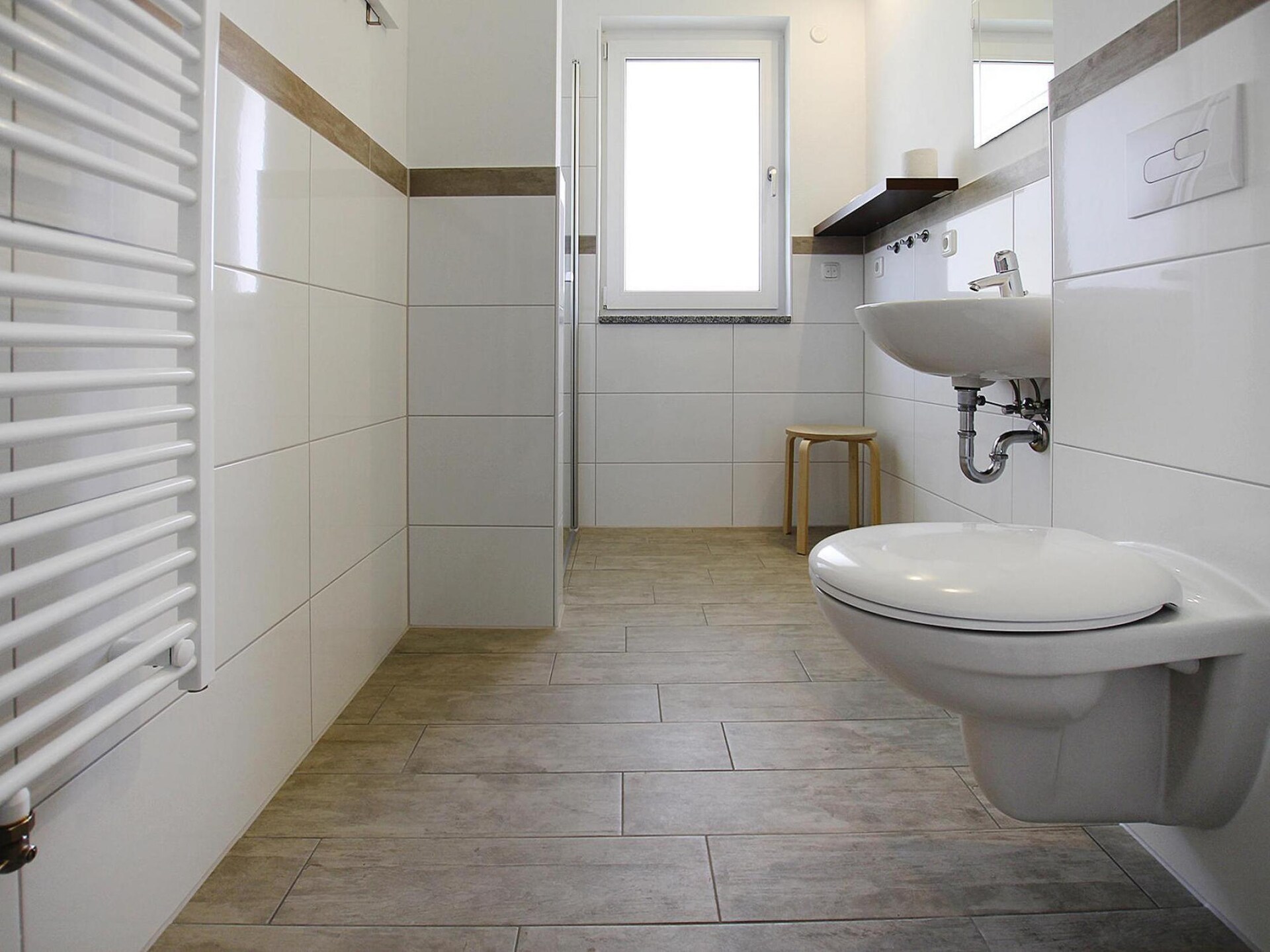 Hafenflair: Modern appartement direct aan de jachthaven van Plau am See - foto 14