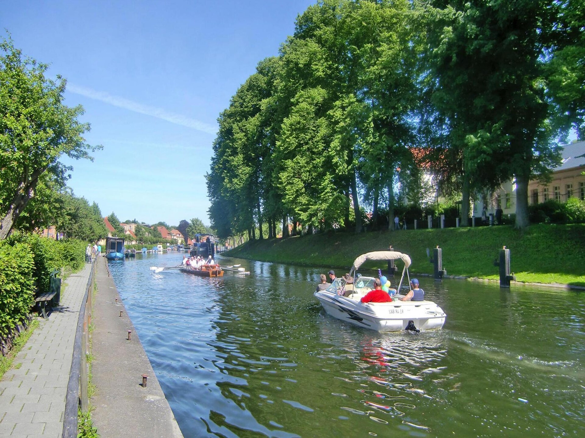 Hafenflair: Modern appartement direct aan de jachthaven van Plau am See - foto 10