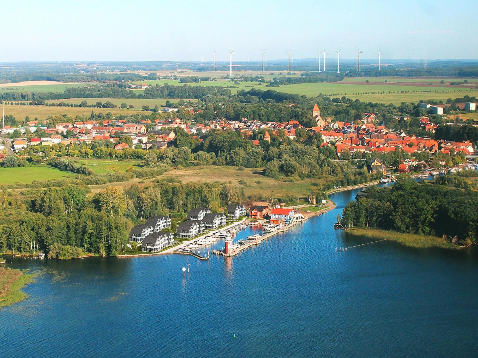 Hafenflair: Modern appartement direct aan de jachthaven van Plau am See - foto 8