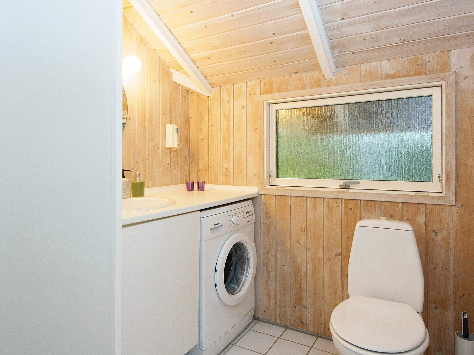 Sfeervol vakantiehuis in Fårvang met sauna en grote tuin - foto 13