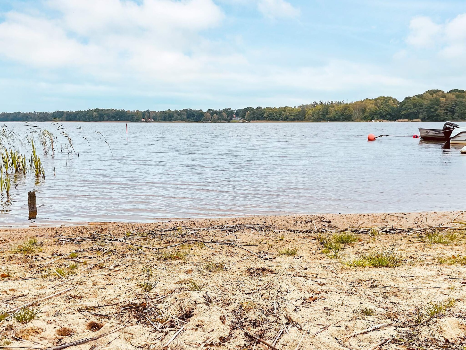 Knus Zweeds vakantiehuis met sauna, 50 meter van het meer - foto 25
