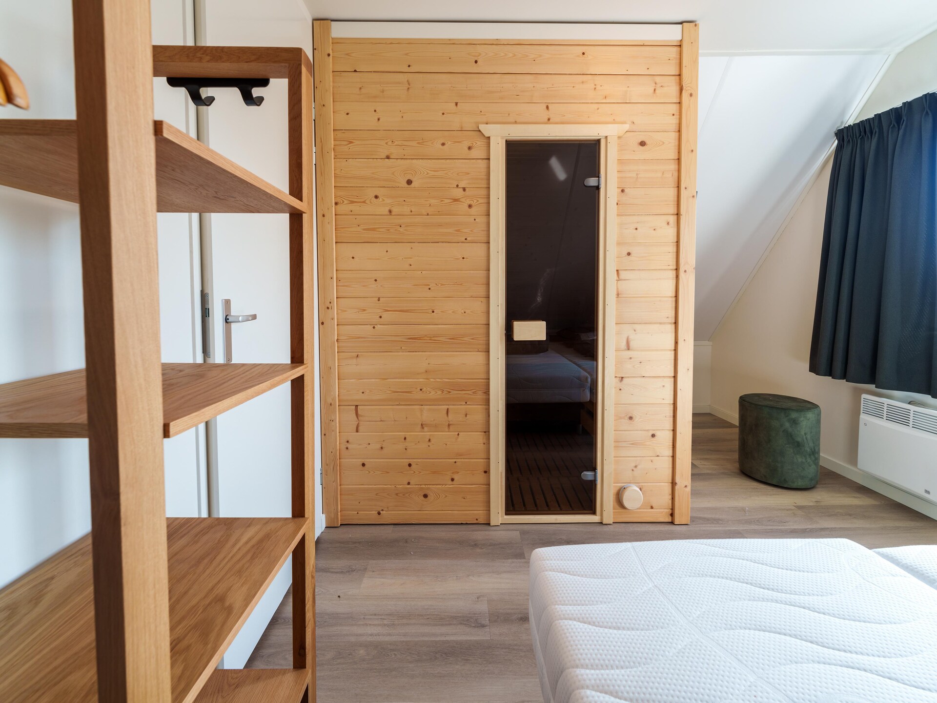 Vrijstaand vakantiehuis met sauna aan het meer in Simonshaven - foto 34