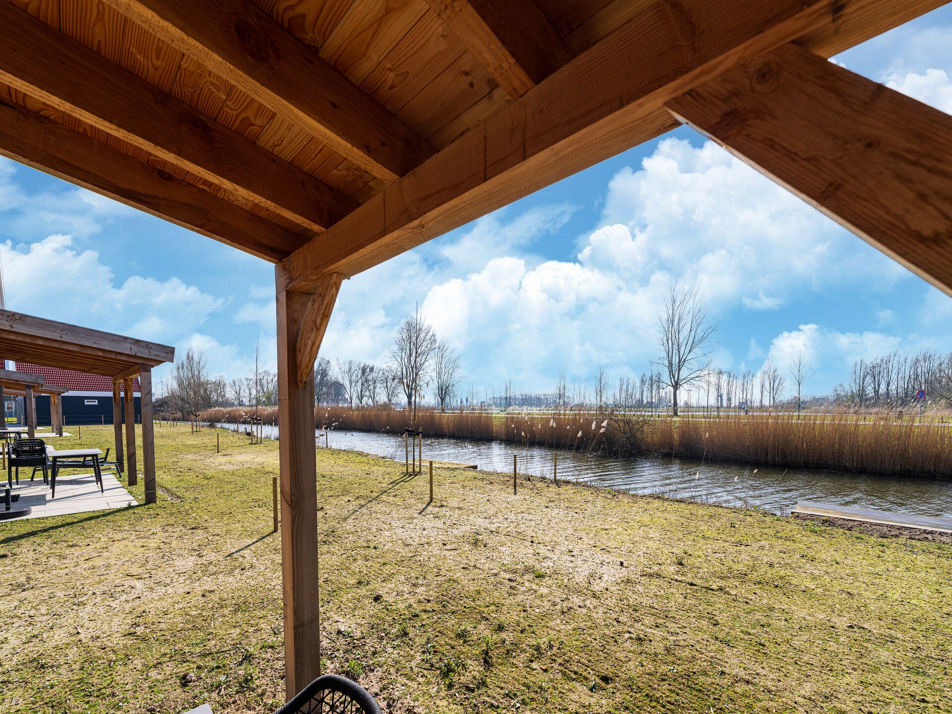 Vrijstaand vakantiehuis met sauna aan het meer in Simonshaven - foto 20
