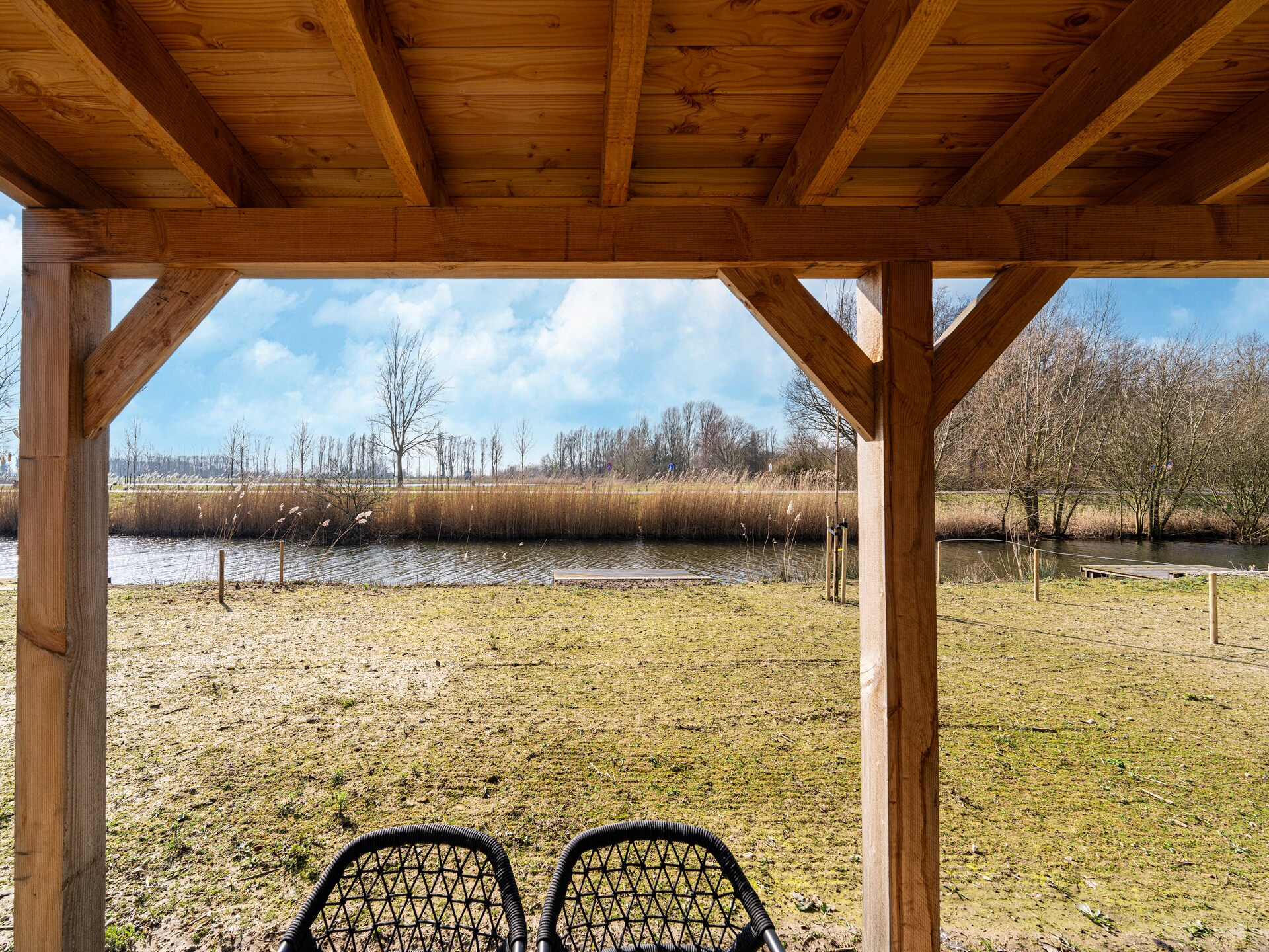 Vrijstaand vakantiehuis met sauna aan het meer in Simonshaven - foto 19