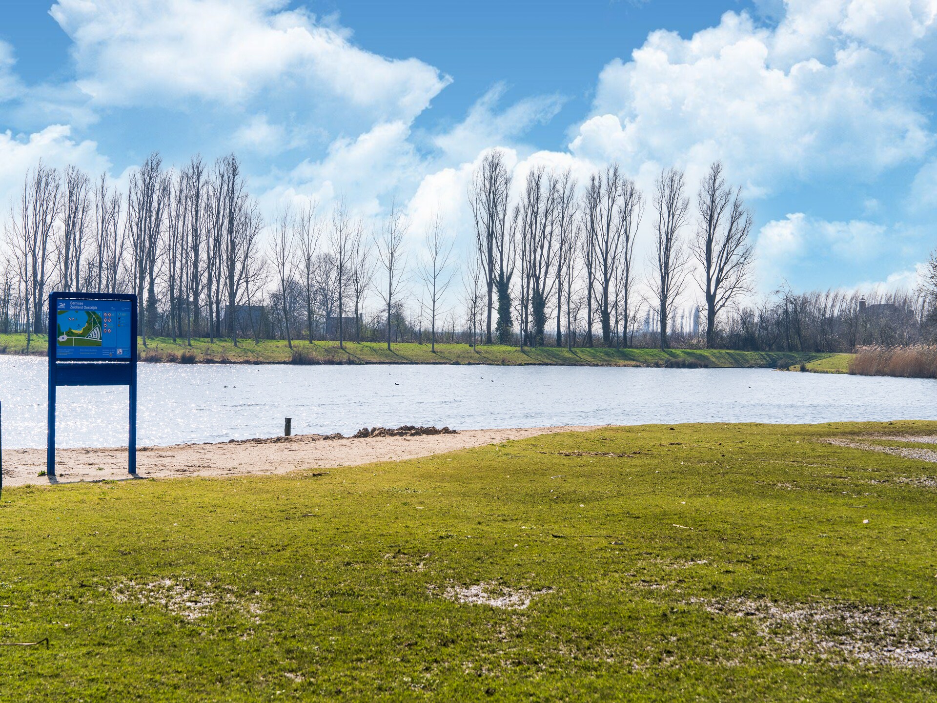 Vrijstaand vakantiehuis met sauna aan het meer in Simonshaven - foto 32